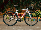 Ruedas de aluminio SPR RACE RC30 para bicicletas de ruta con freno de herradura, diseñadas para ofrecer resistencia, ligereza y un rendimiento óptimo en carretera.