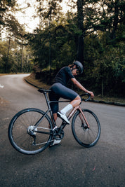 Bicicleta de ruta en carbono LEGEND BALAY Grupo Shimano 105 12 velocidades