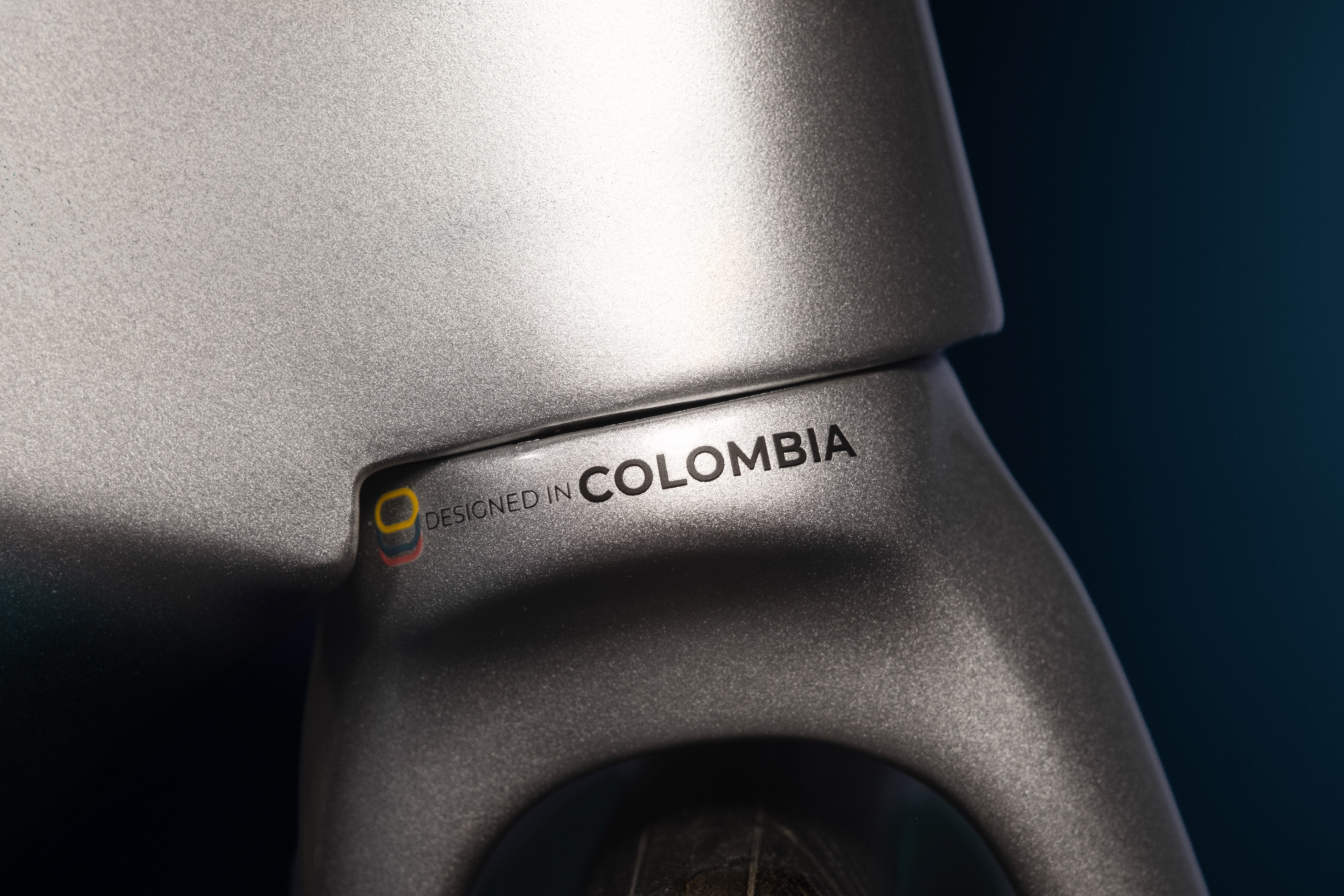 Bicicleta de ruta en carbono LEGEND TUMBAGA Grupo Shimano 105 DI2 12 velocidades