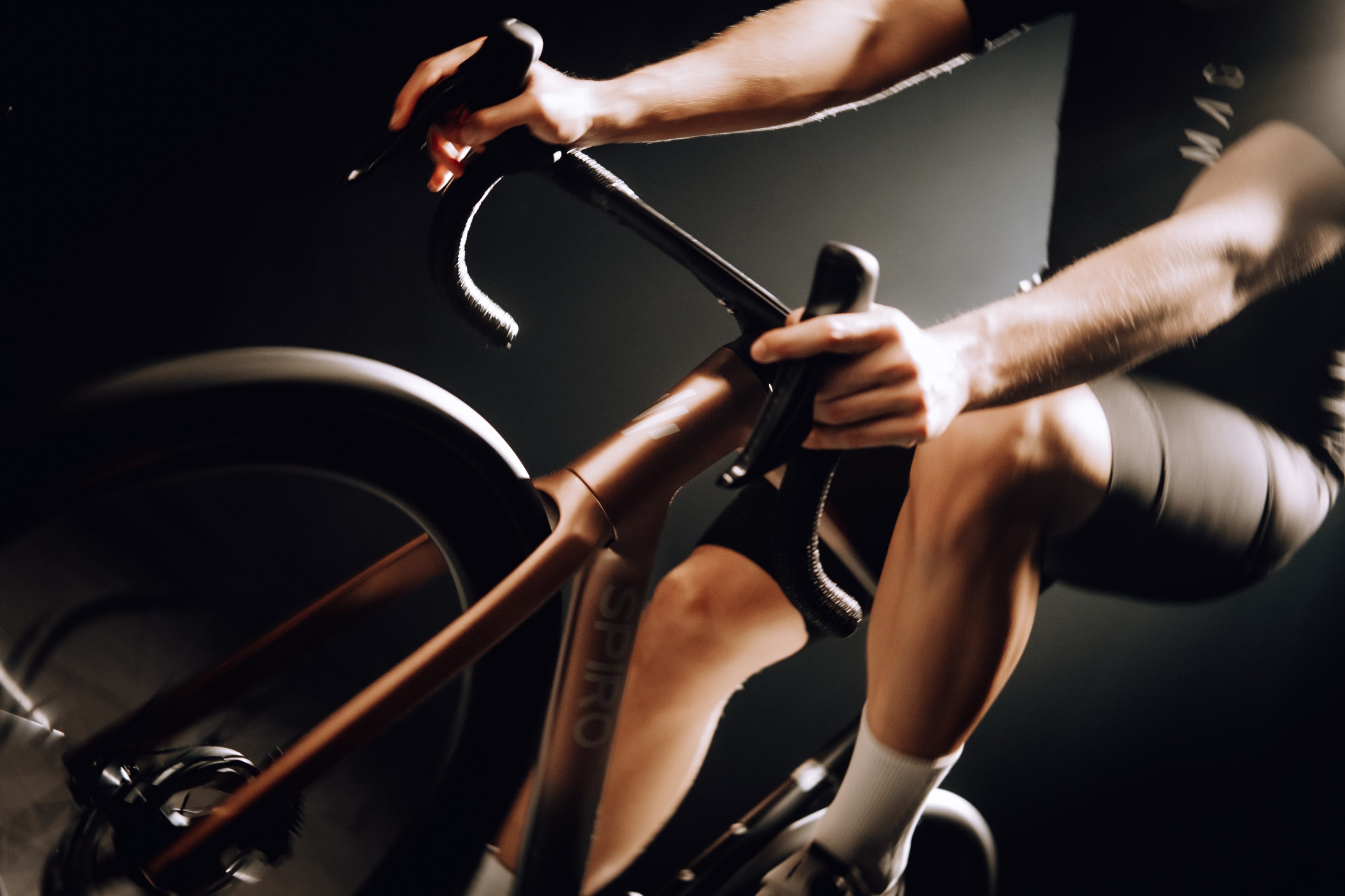 Bicicleta de ruta en carbono LEGEND BALAY Grupo Shimano 105 12 velocidades