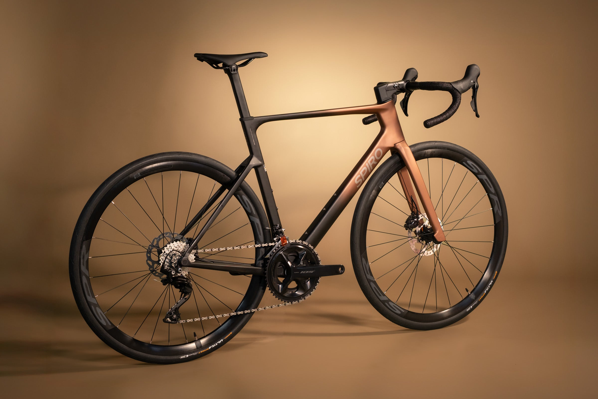 Bicicleta de ruta en carbono LEGEND BALAY Grupo Shimano 105 12 velocidades