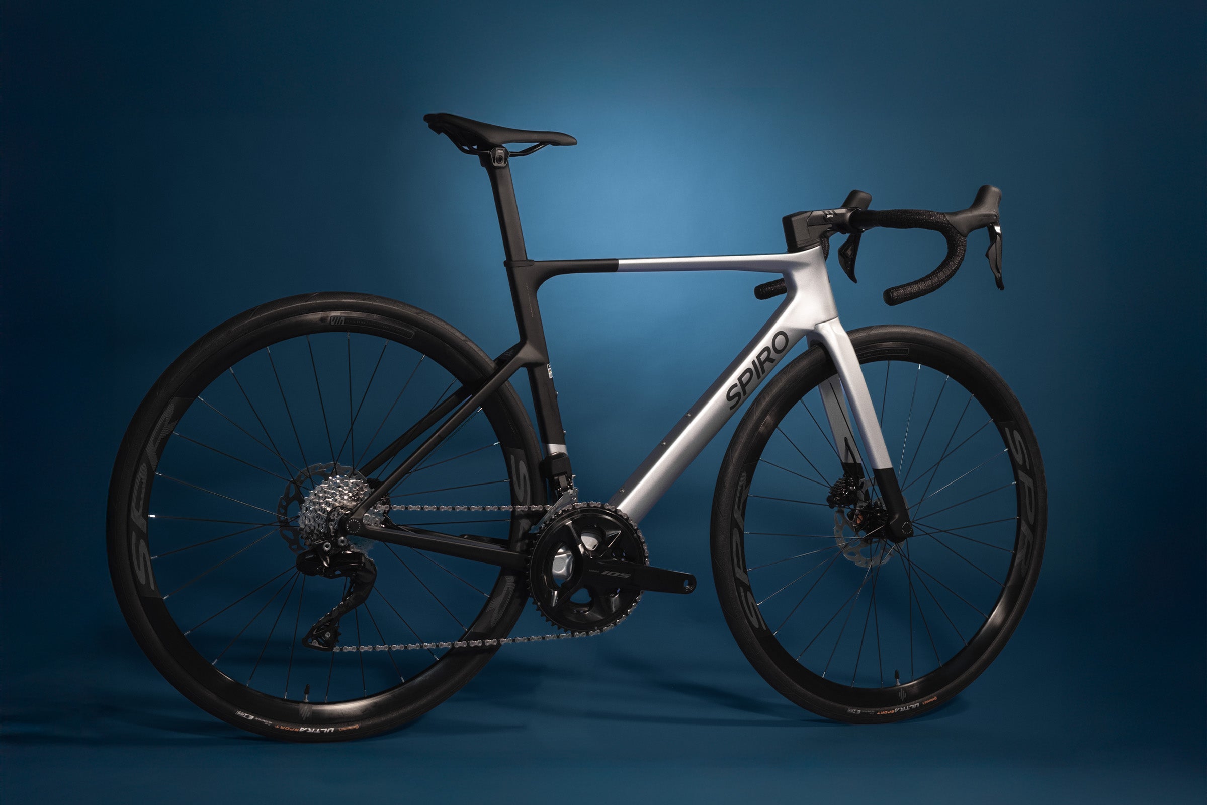 Bicicleta de ruta en carbono LEGEND TUMBAGA Grupo Shimano 105 DI2 12 velocidades