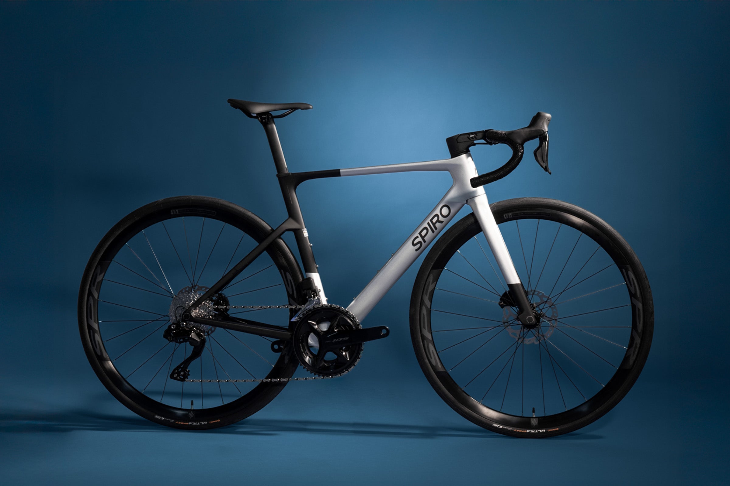 Bicicleta de ruta en carbono LEGEND TUMBAGA Grupo Shimano 105 DI2 12 velocidades