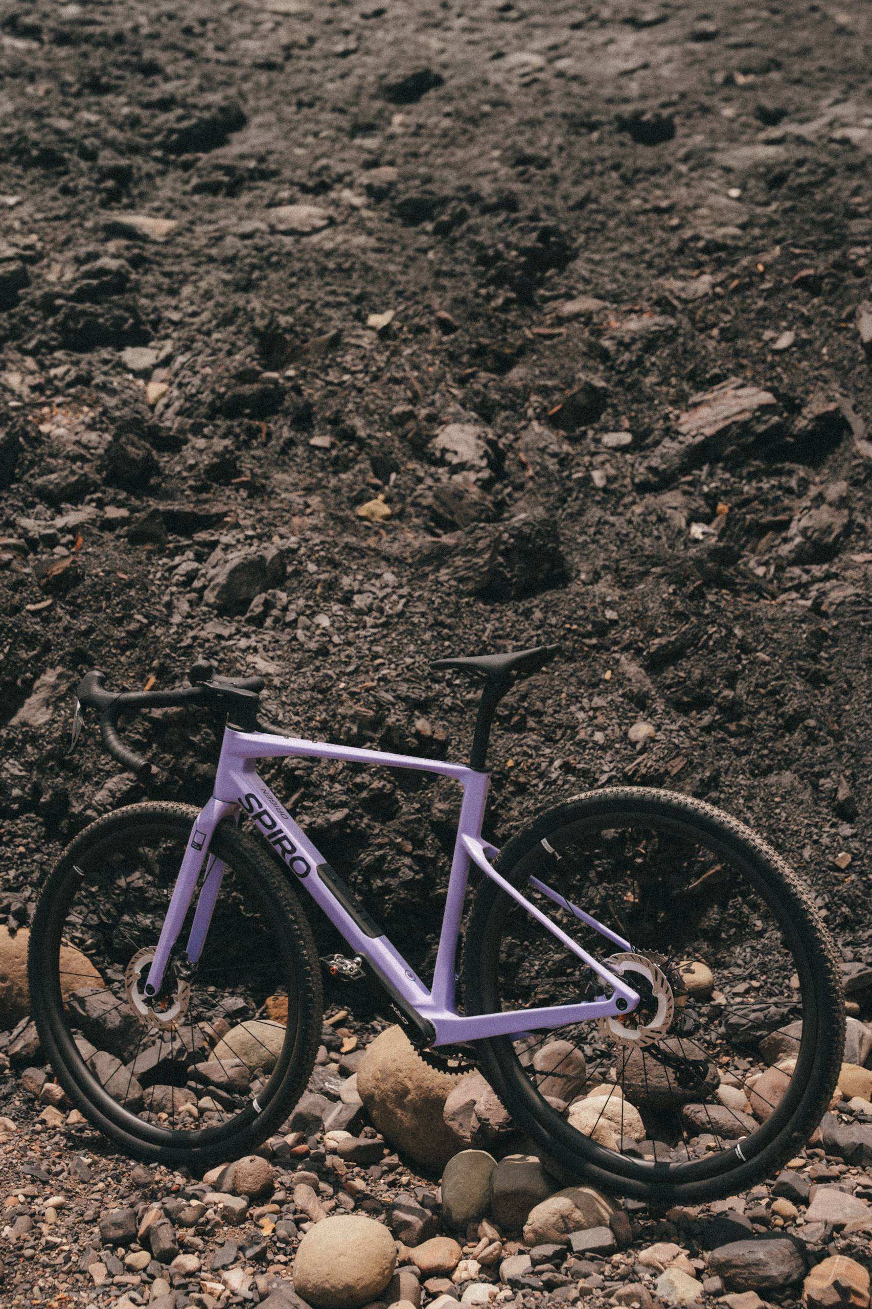 Bicicleta de gravel ORIGEN CARBONO grupo Shimano GRX DI2 2x12 Vel.