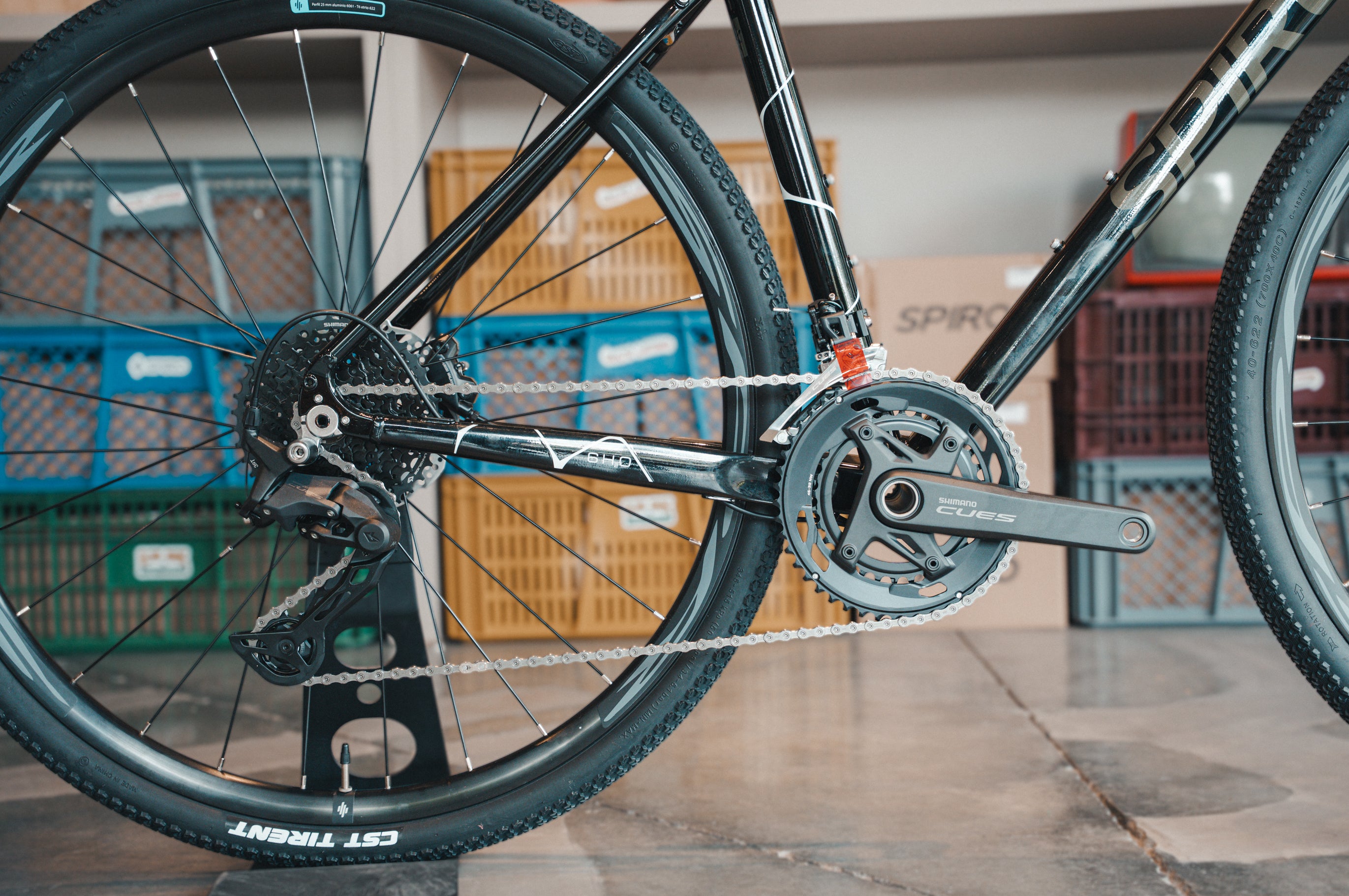 Bicicleta de gravel MÍTICA grupo Shimano Cues 2x10 Vel.