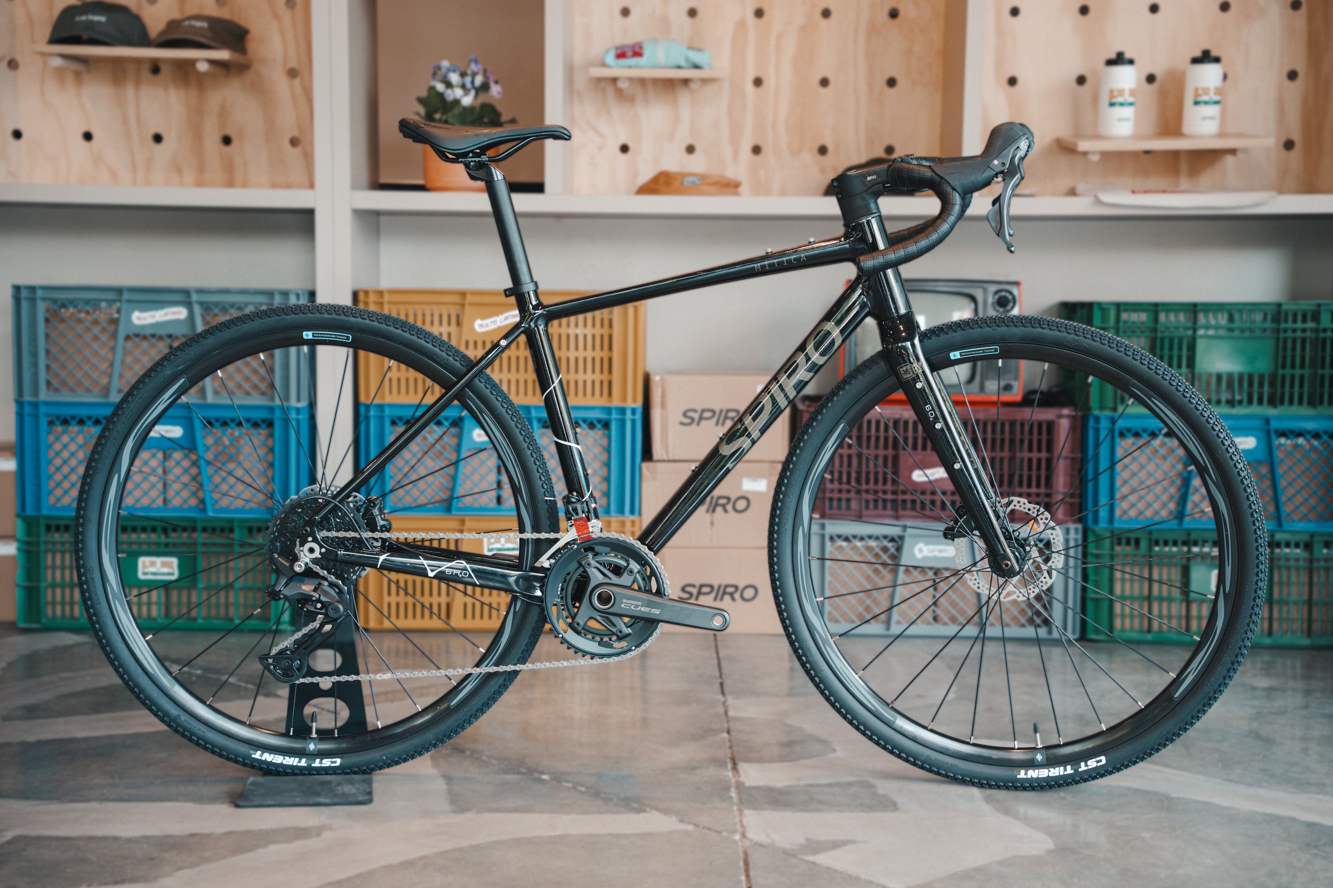 Bicicleta de gravel MÍTICA grupo Shimano Cues 2x10 Vel.