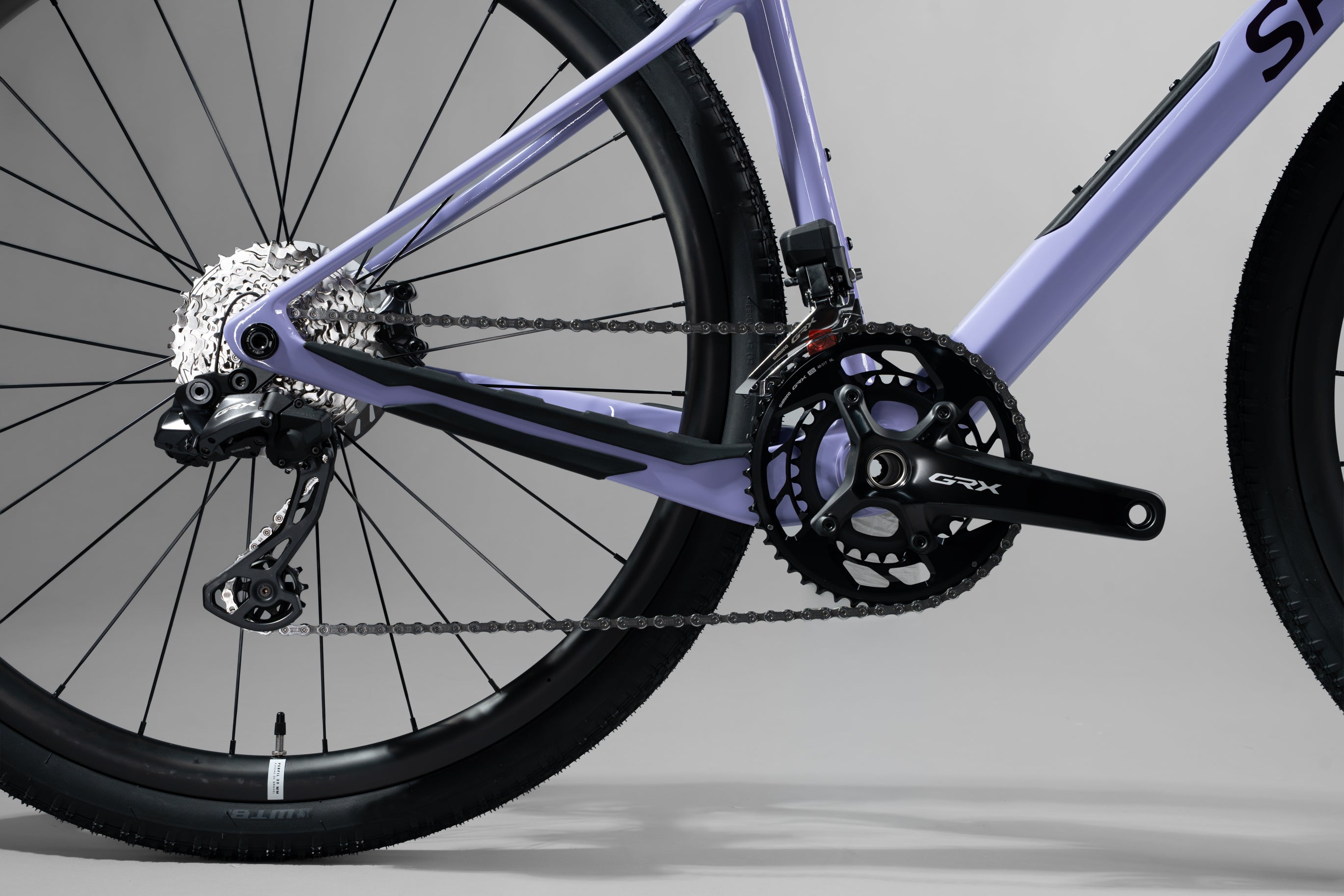 Bicicleta de gravel ORIGEN CARBONO grupo Shimano GRX DI2 2x12 Vel.
