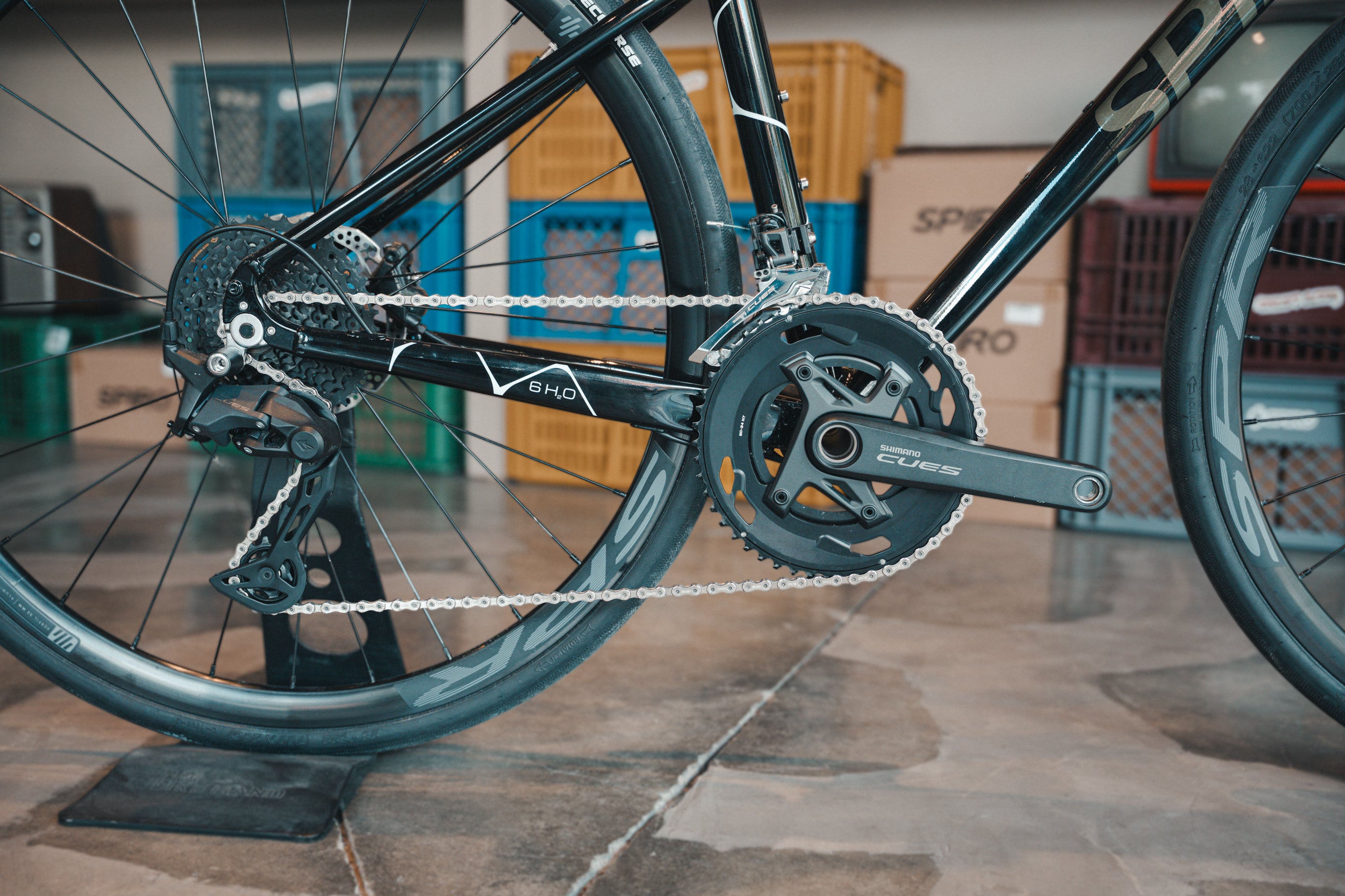 Bicicleta de ruta ELEMENTO grupo CUES 2x10 vel.