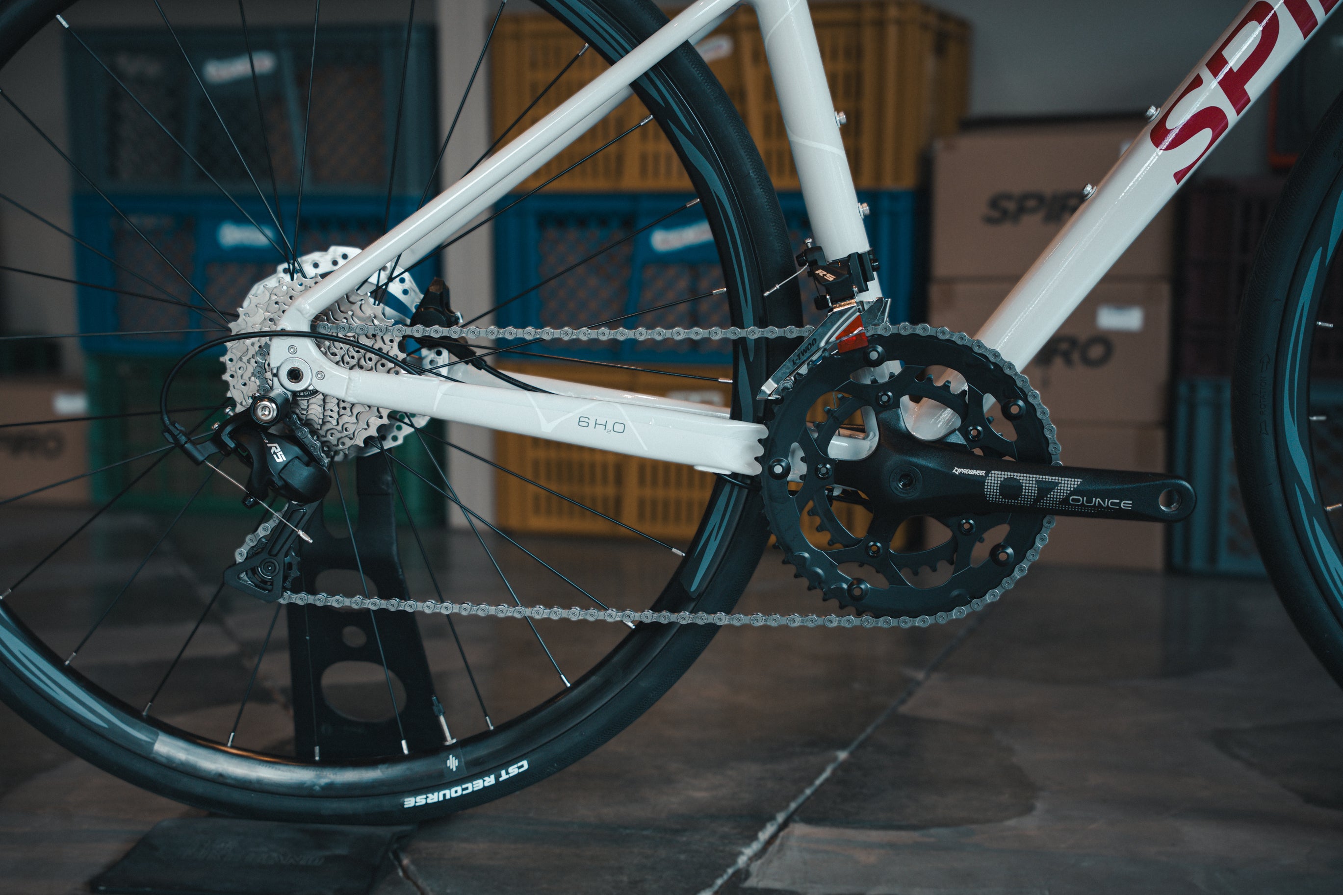 Bicicleta de ruta ELEMENTO grupo LTWOO R5 2x9 vel.