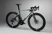 Bicicleta de ruta LEGEND DISC AERO grupo Shimano 105 DI2 2X12 Vel.