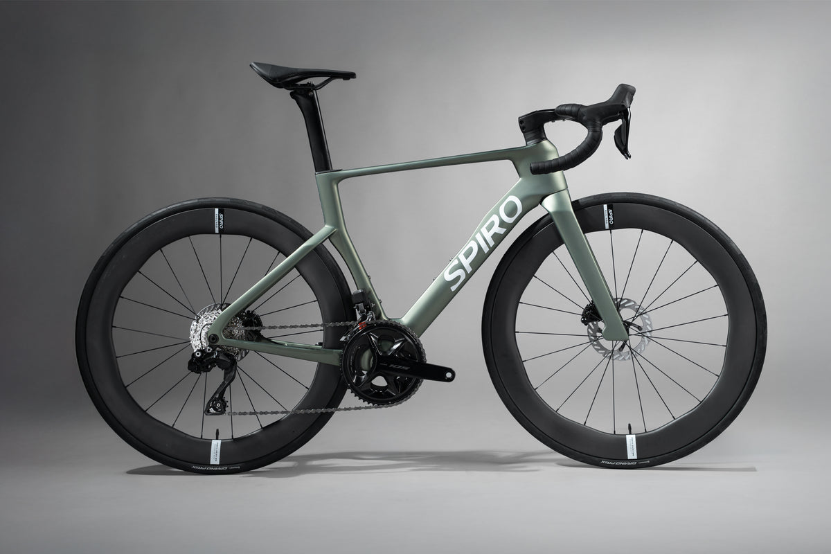 Bicicleta de ruta LEGEND DISC AERO grupo Shimano 105 DI2 2X12 Vel.