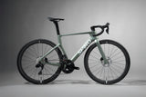 Bicicleta de ruta LEGEND DISC AERO grupo Shimano 105 DI2 2X12 Vel.