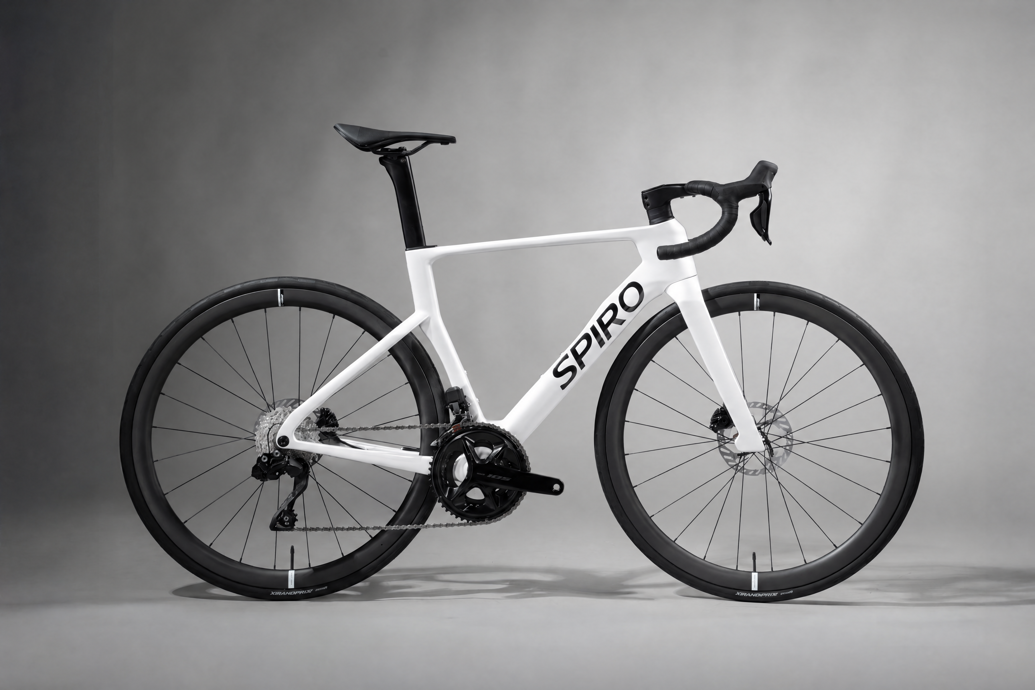 Bicicleta_Ruta_Legend_Aero_Shimano_105_DI2_ruedas_38_blanco_2460ca25-d1a4-4ef4-83f6-b5f1a5260fb8.png