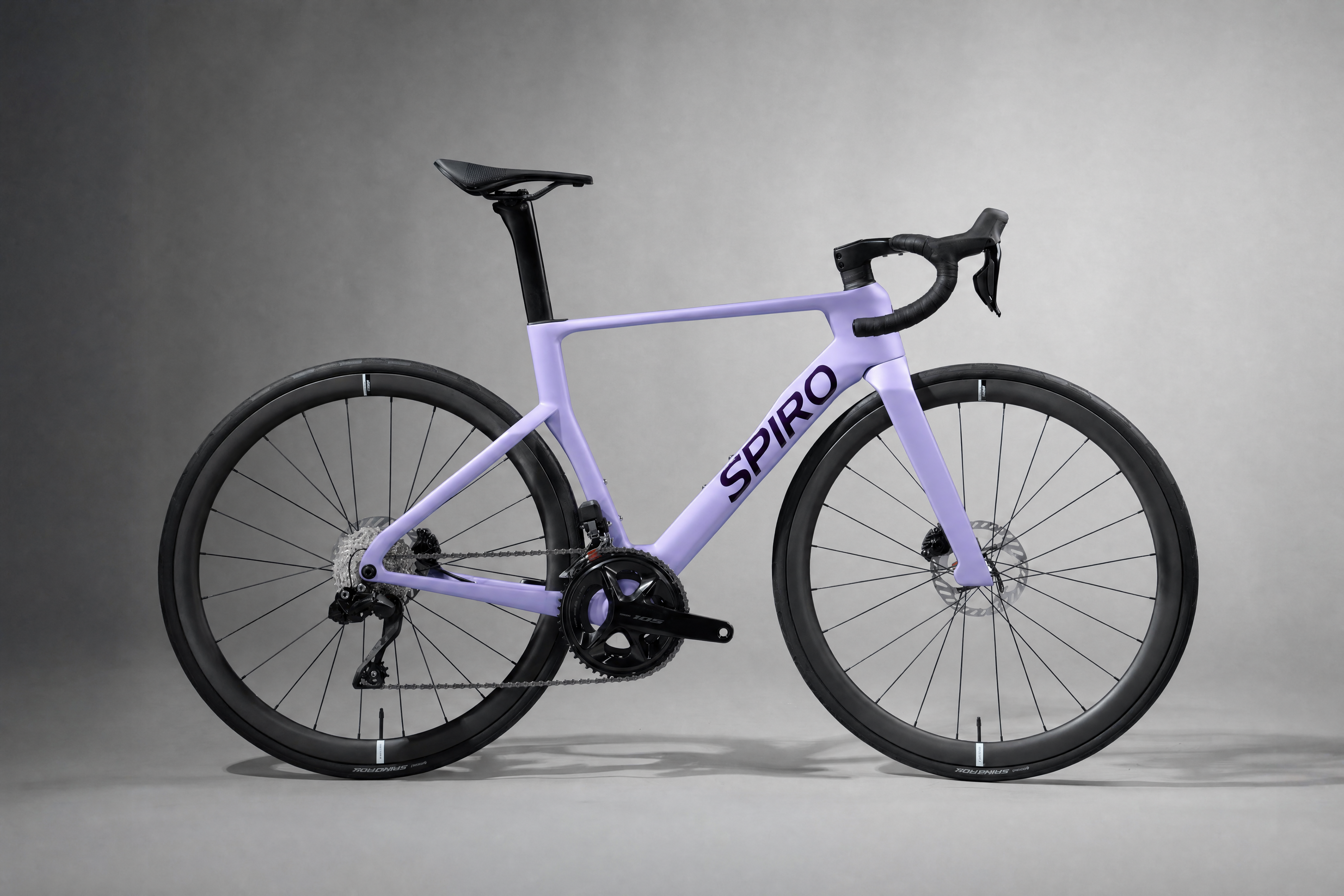Bicicleta_Ruta_Legend_Aero_Shimano_105_DI2_ruedas_38_mora.png