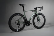 Bicicleta de ruta LEGEND DISC AERO grupo Shimano 105 DI2 2X12 Vel.