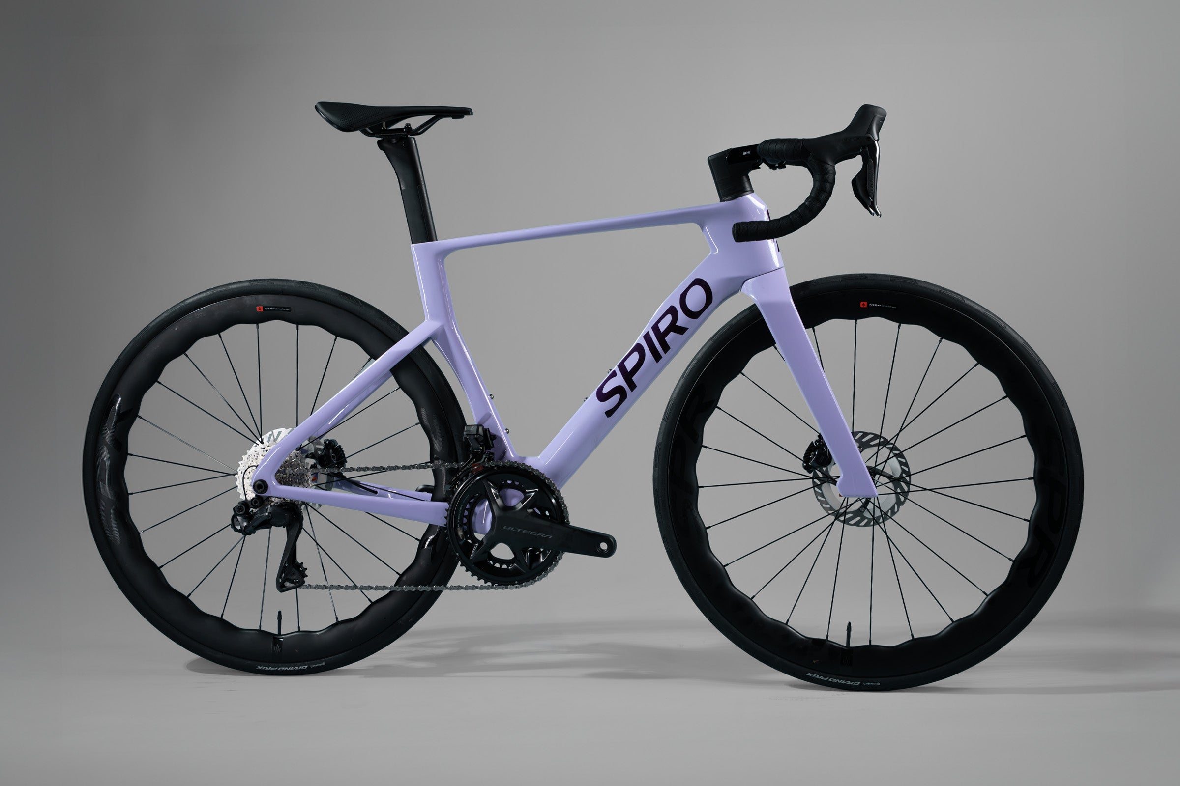 Bicicleta de ruta LEGEND DISC AERO grupo Shimano Ultegra DI2 2X12 Vel.