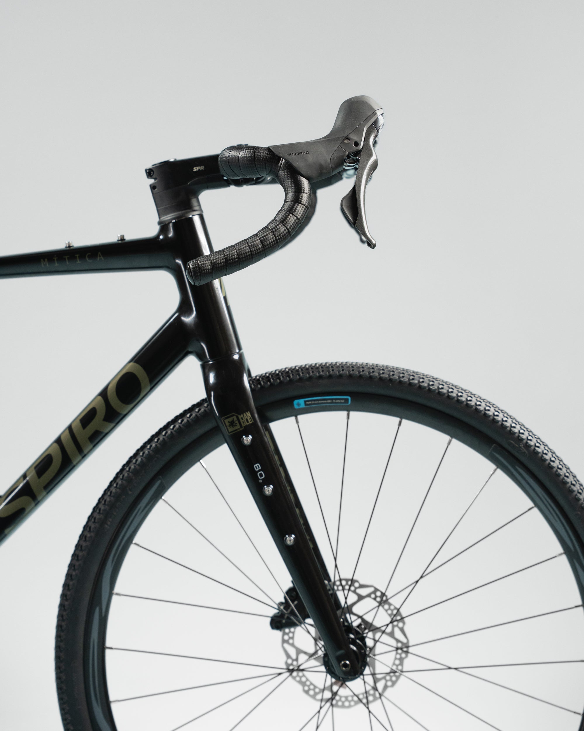 Bicicleta de gravel MÍTICA en aluminio grupo CUES 2x10 vel.