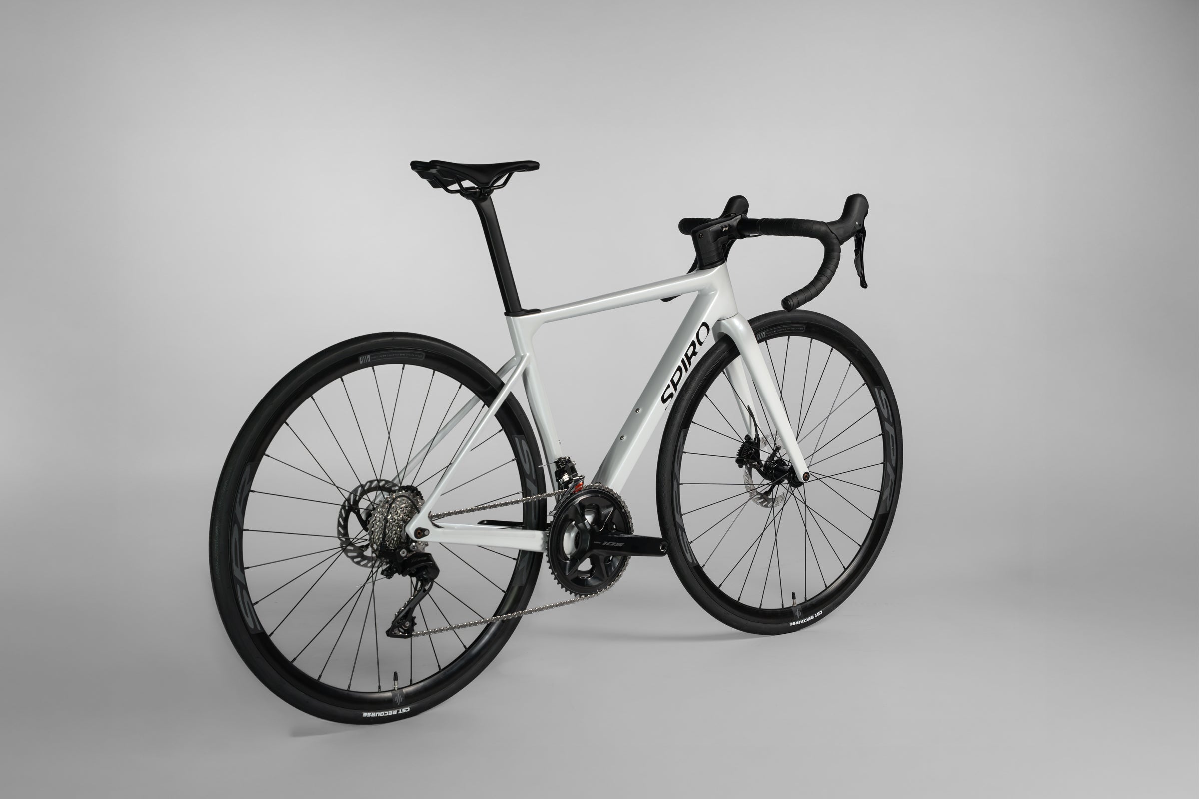 Bicicleta de ruta FREEDOM grupo Shimano 105 2X12 vel.