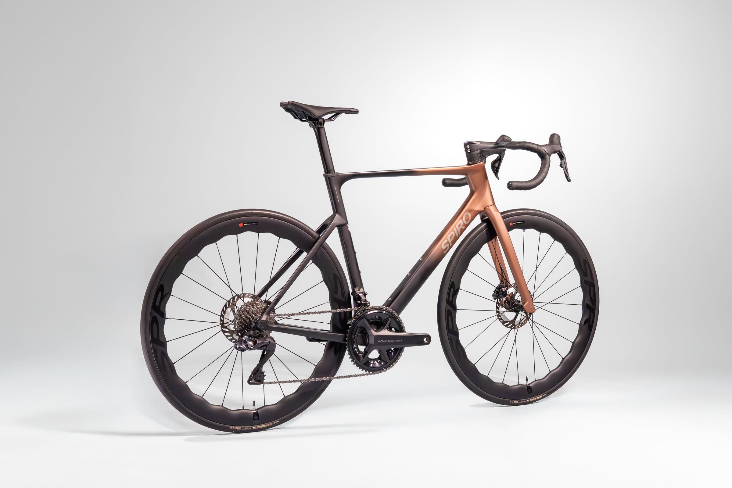 Bicicleta de ruta LEGEND SL en carbono Shimano Ultegra DI2