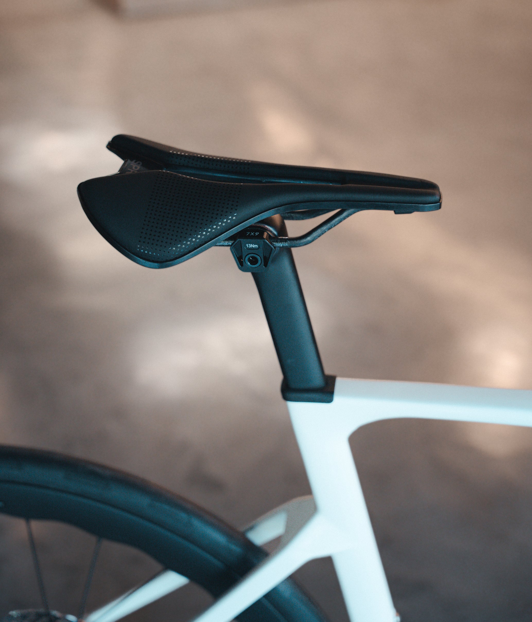 Bicicleta de ruta LEGEND SL grupo Shimano 105 2x12 Vel.