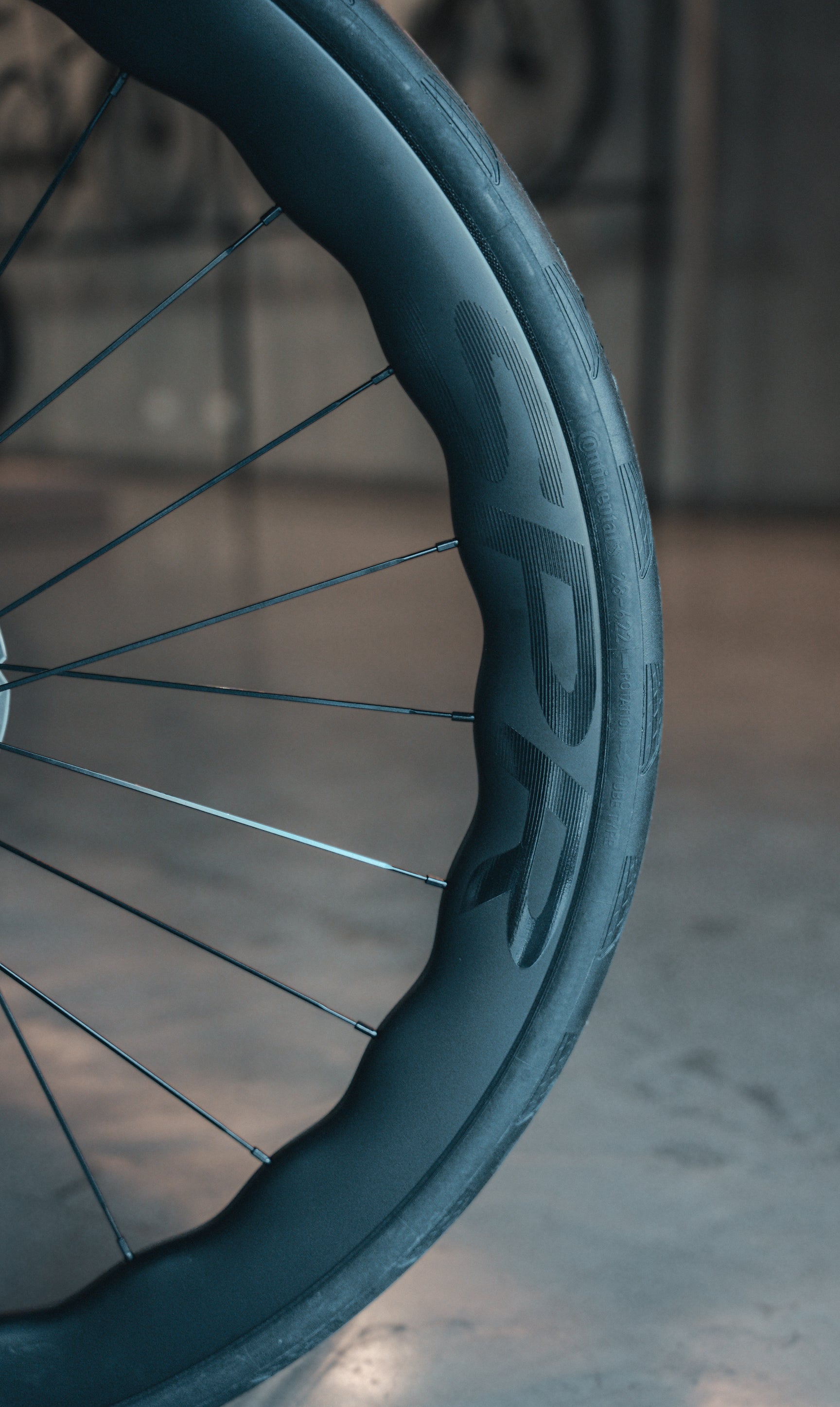 Bicicleta de ruta LEGEND SL grupo Shimano 105 2x12 Vel.
