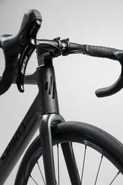 Bicicleta de ruta FREEDOM grupo Shimano 105 2X12 vel.