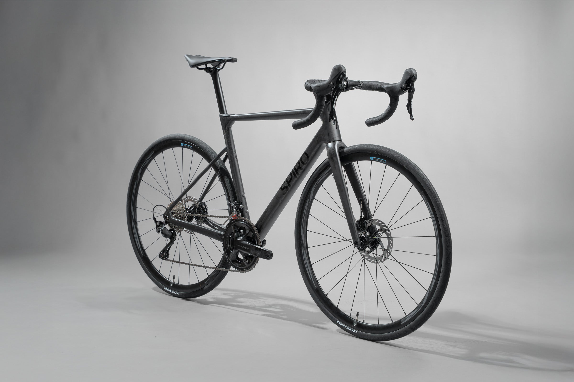 Bicicleta_ruta_freedom_carbono_mate_shimano_105_diagonal.jpg