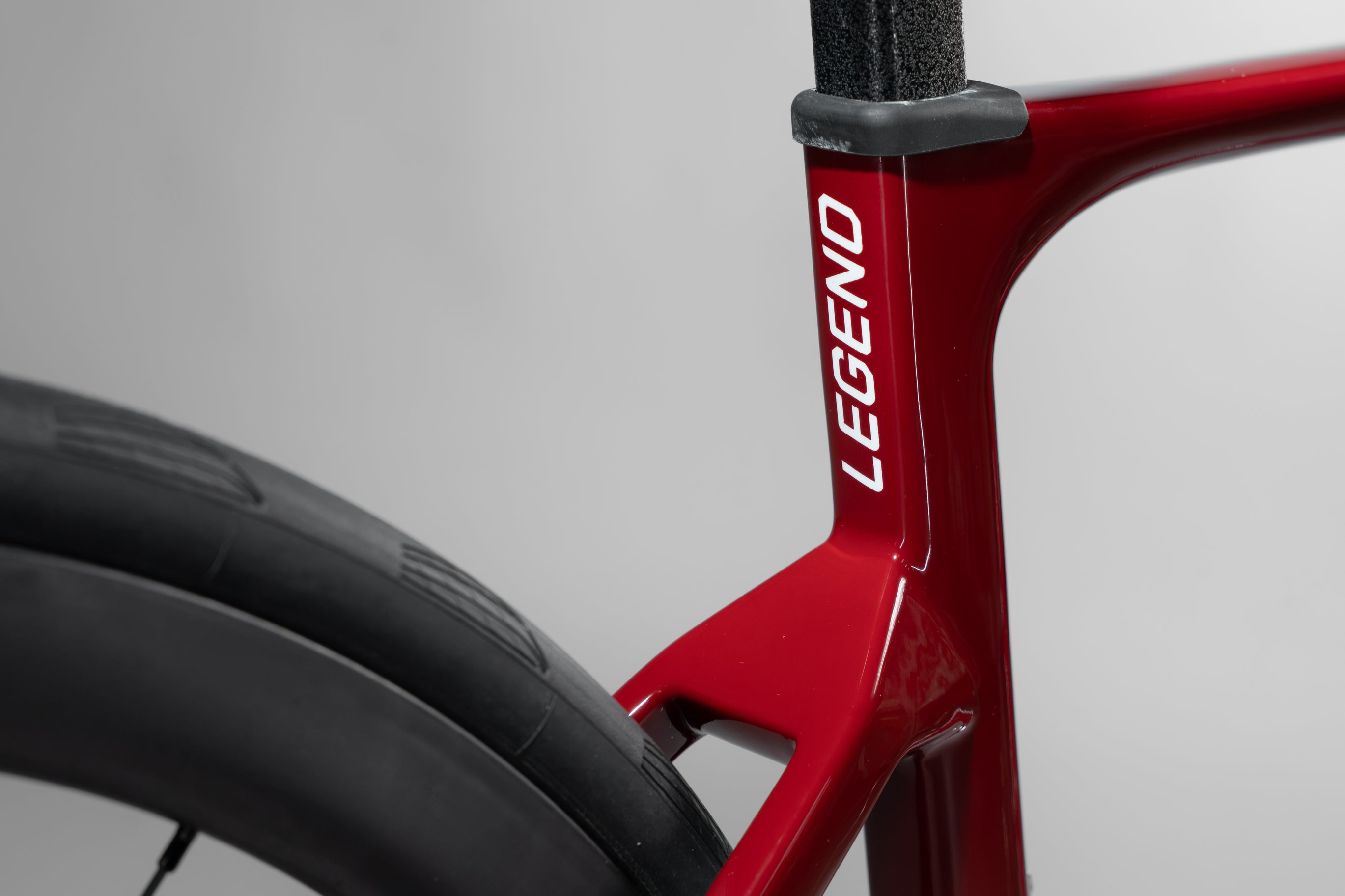 Bicicleta de ruta LEGEND SL grupo Shimano Ultegra DI2 2x12 Vel.