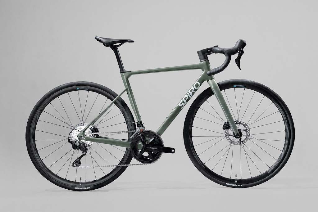 Bicicleta de ruta FREEDOM grupo Shimano 105 2X12 vel.