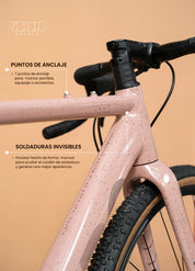 Bicicleta gravel Spiro Origen con grupo LTWOO, cuadro de aluminio y tenedor de carbono, ideal para enfrentarse a las rutas de gravel más exigentes en Colombia.