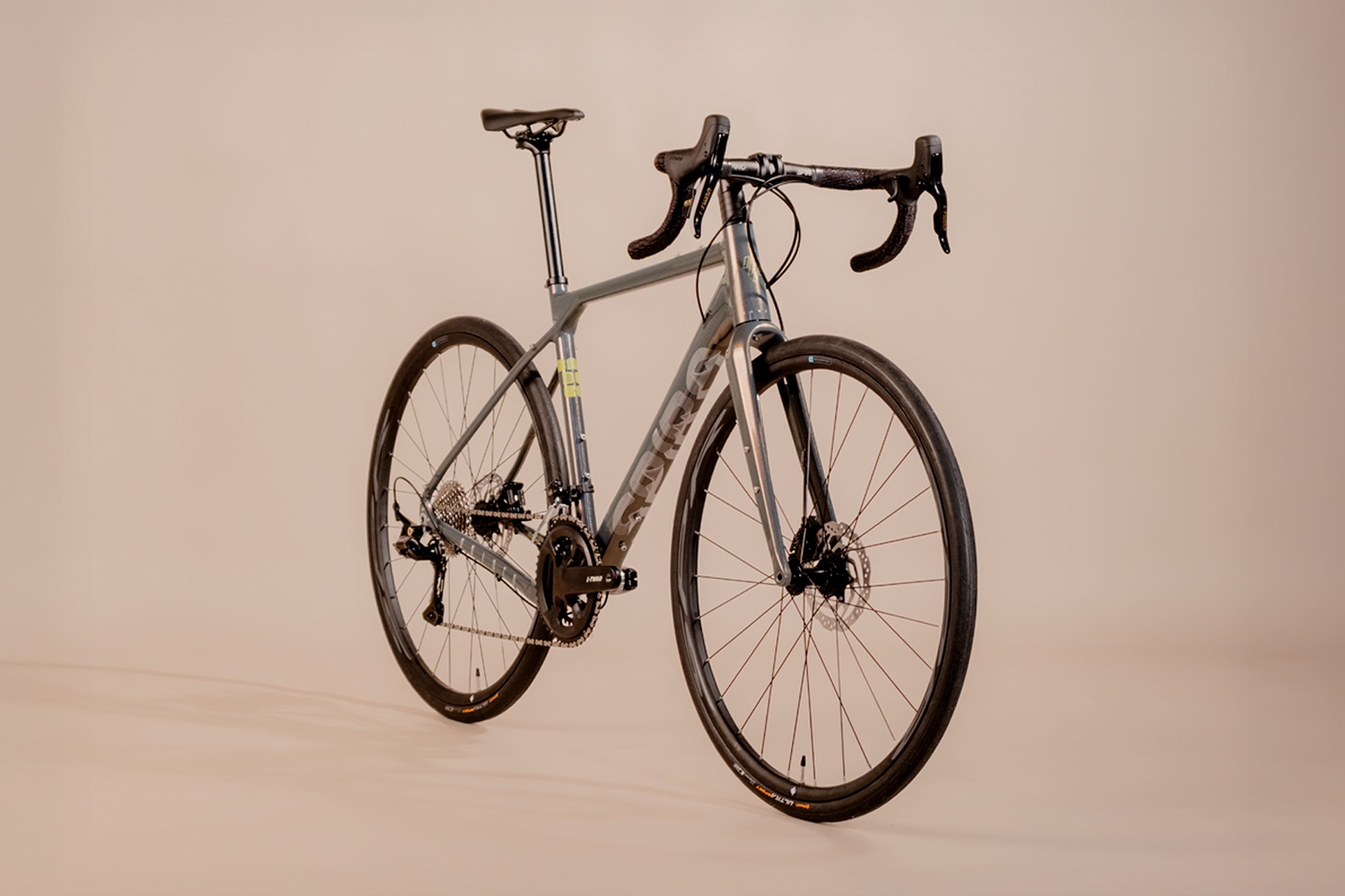 Bicicleta de ruta/gravel ORIGEN ALL ROAD en aluminio con tenedor en carbono y grupo LTWOO RX de 2x12 velocidades