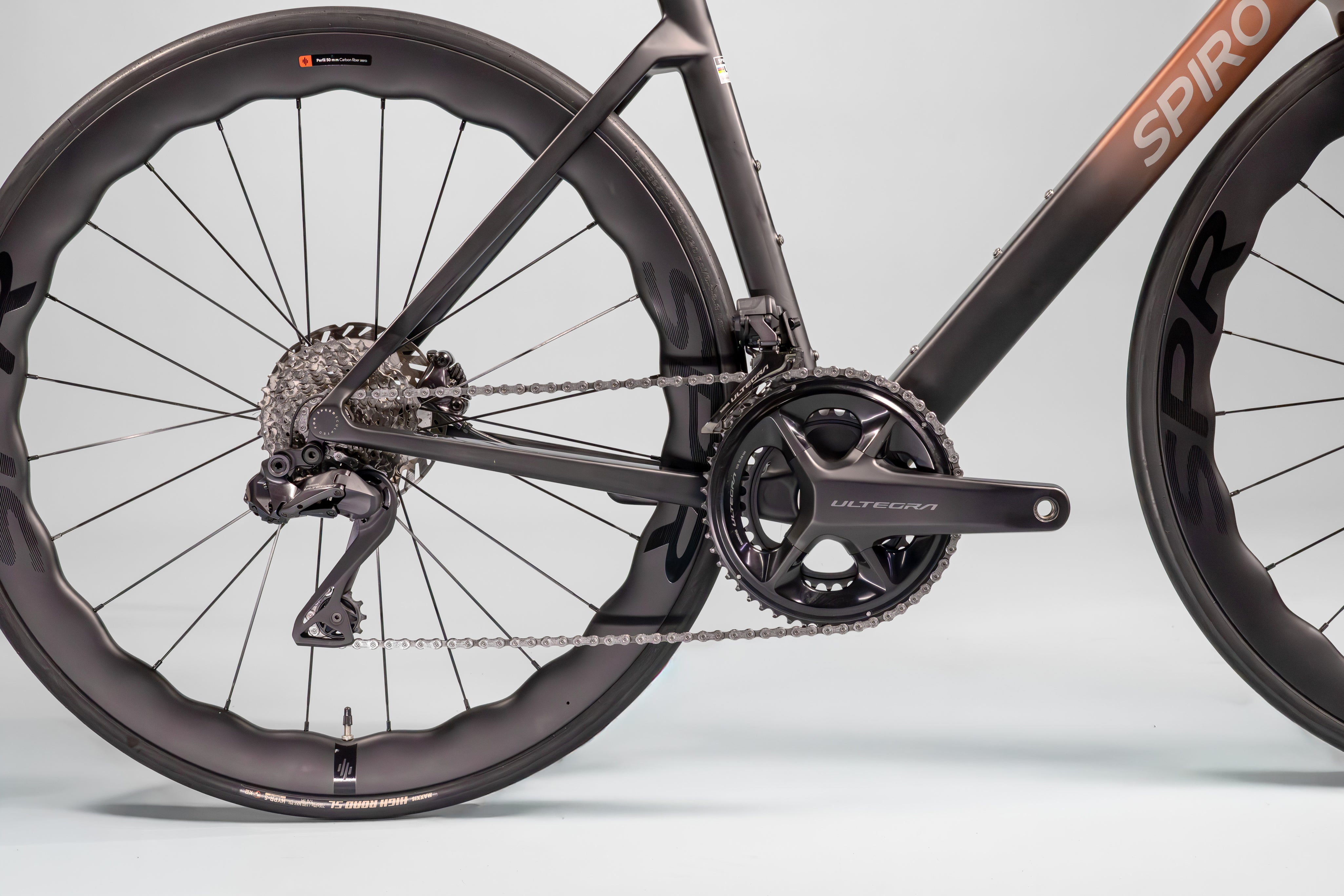 Bicicleta de ruta LEGEND SL en carbono Shimano Ultegra DI2