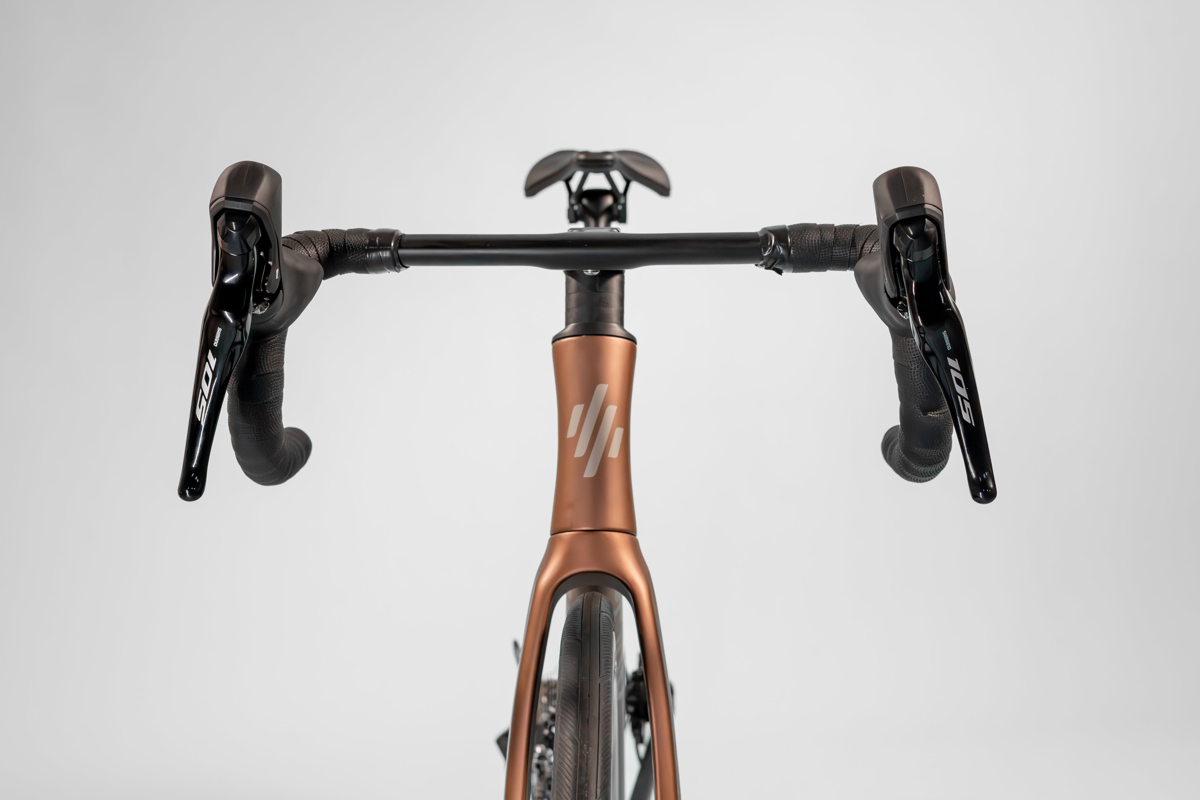 Bicicleta de ruta LEGEND SL en carbono Shimano 105