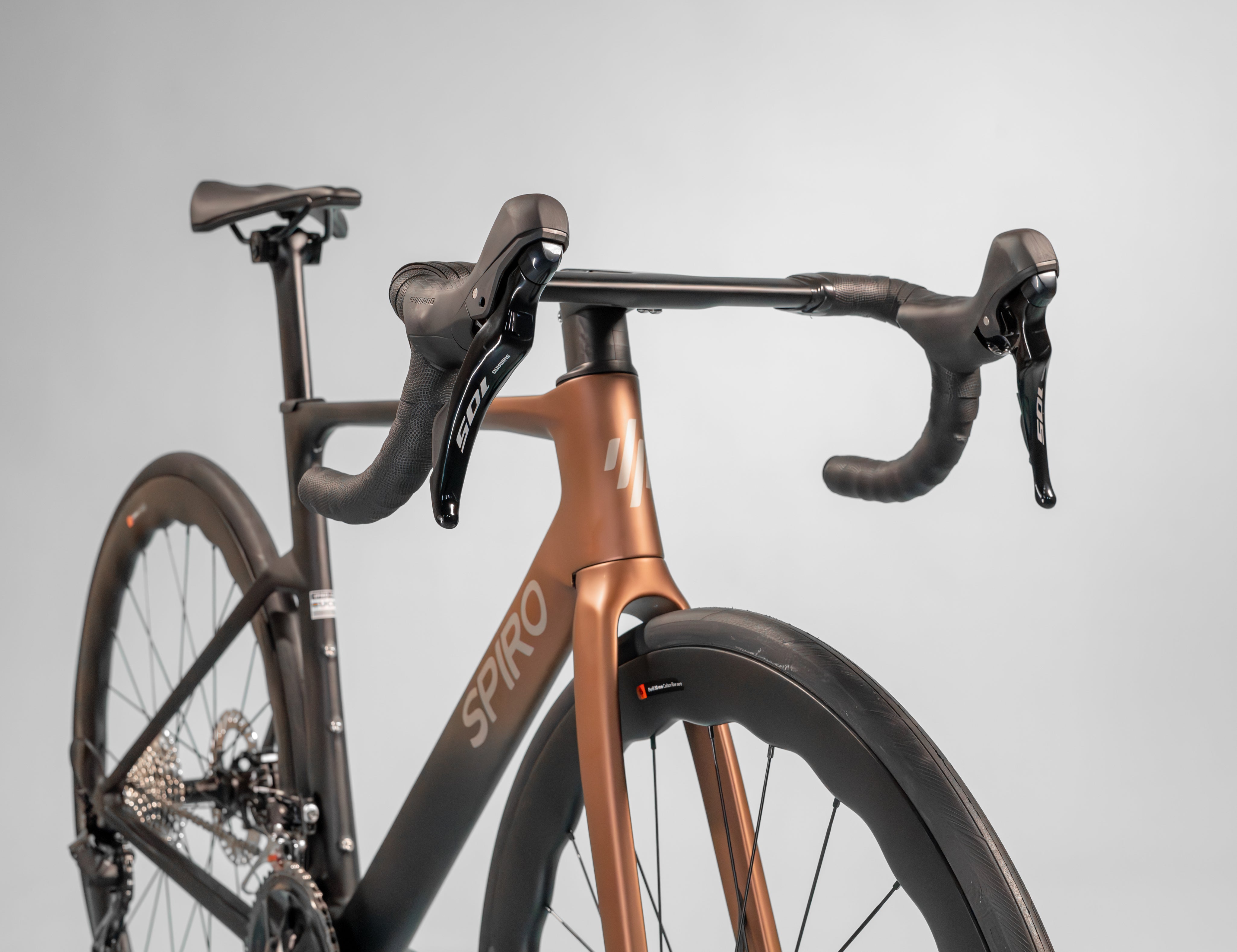 Bicicleta de ruta LEGEND SL en carbono Shimano 105