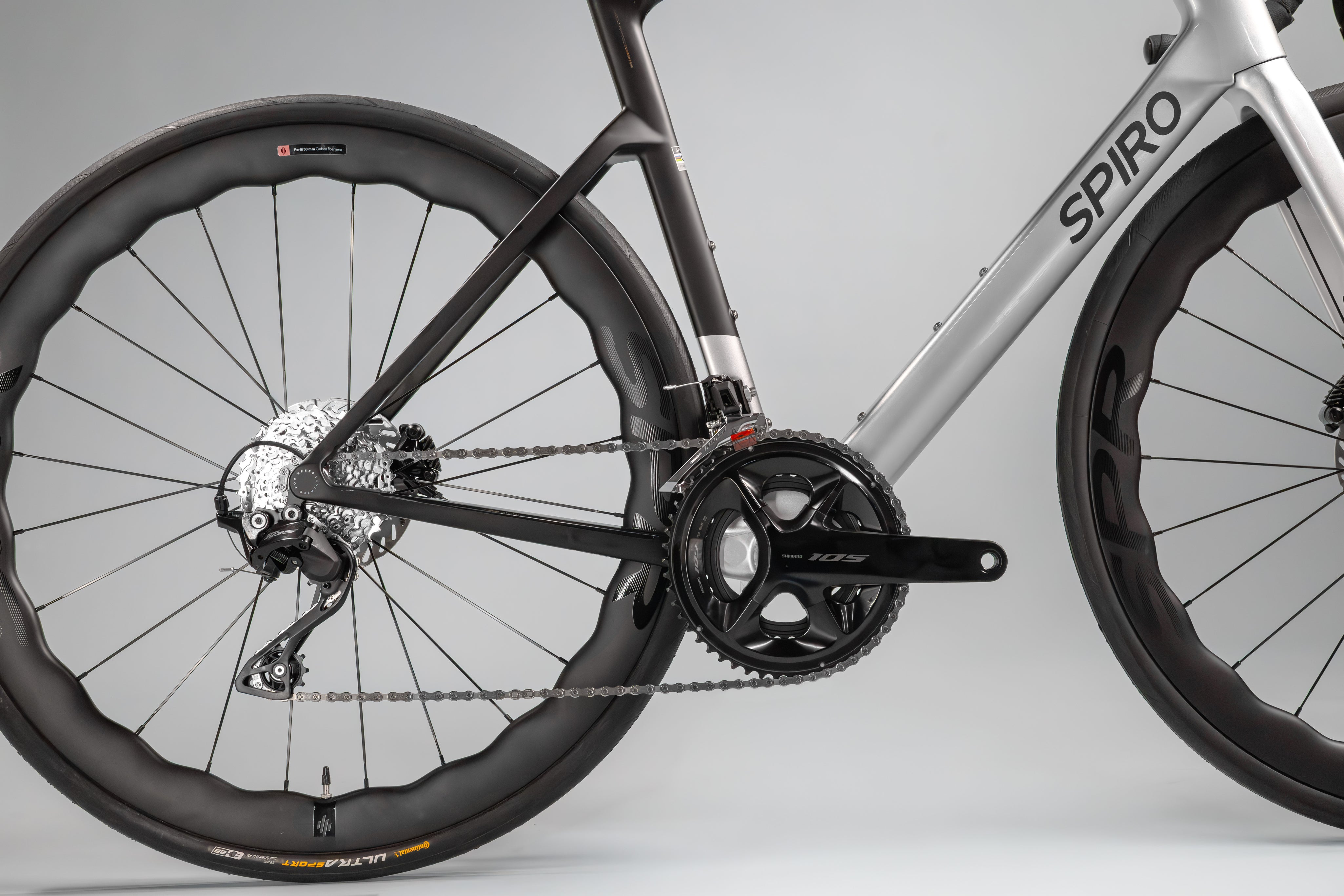 Bicicleta de ruta LEGEND SL en carbono Shimano 105