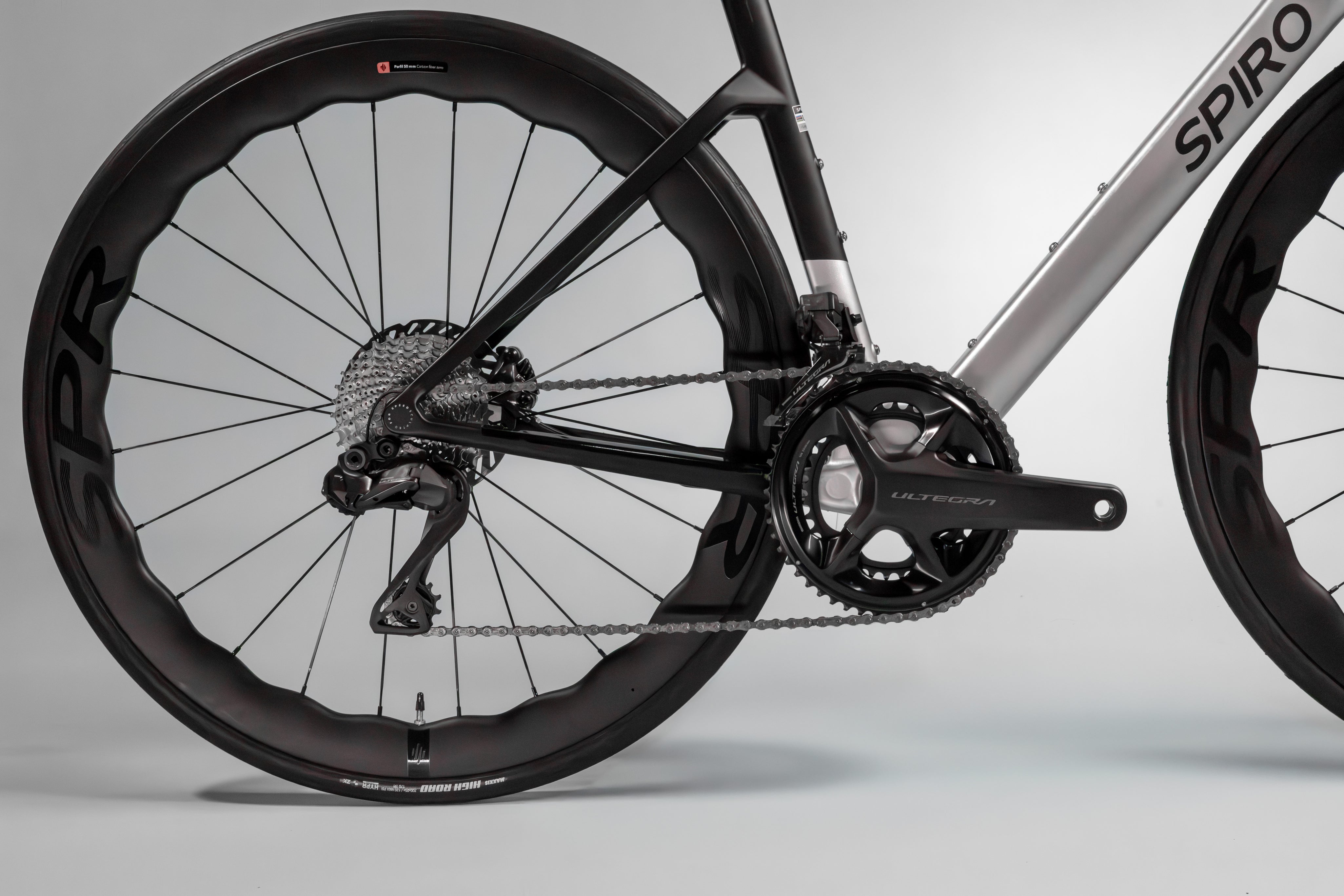 Bicicleta de ruta LEGEND SL en carbono Ultegra DI2