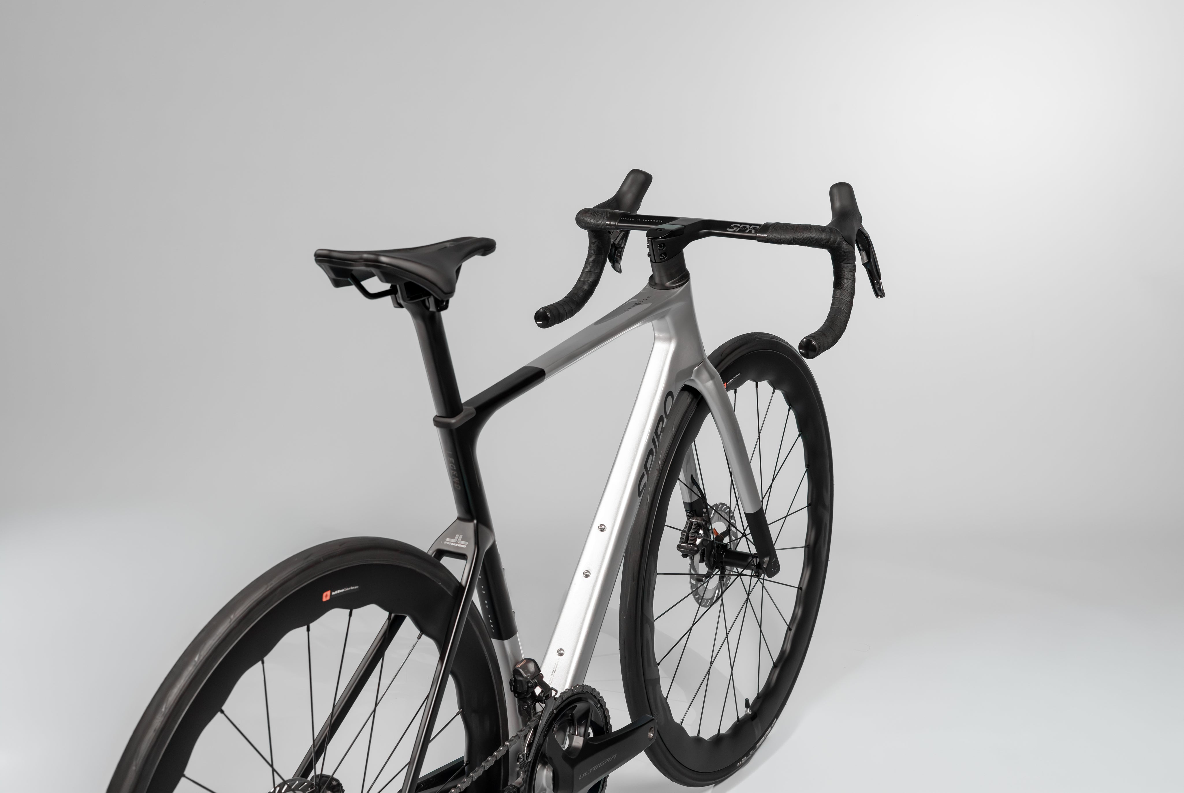 Bicicleta de ruta LEGEND SL en carbono Ultegra DI2