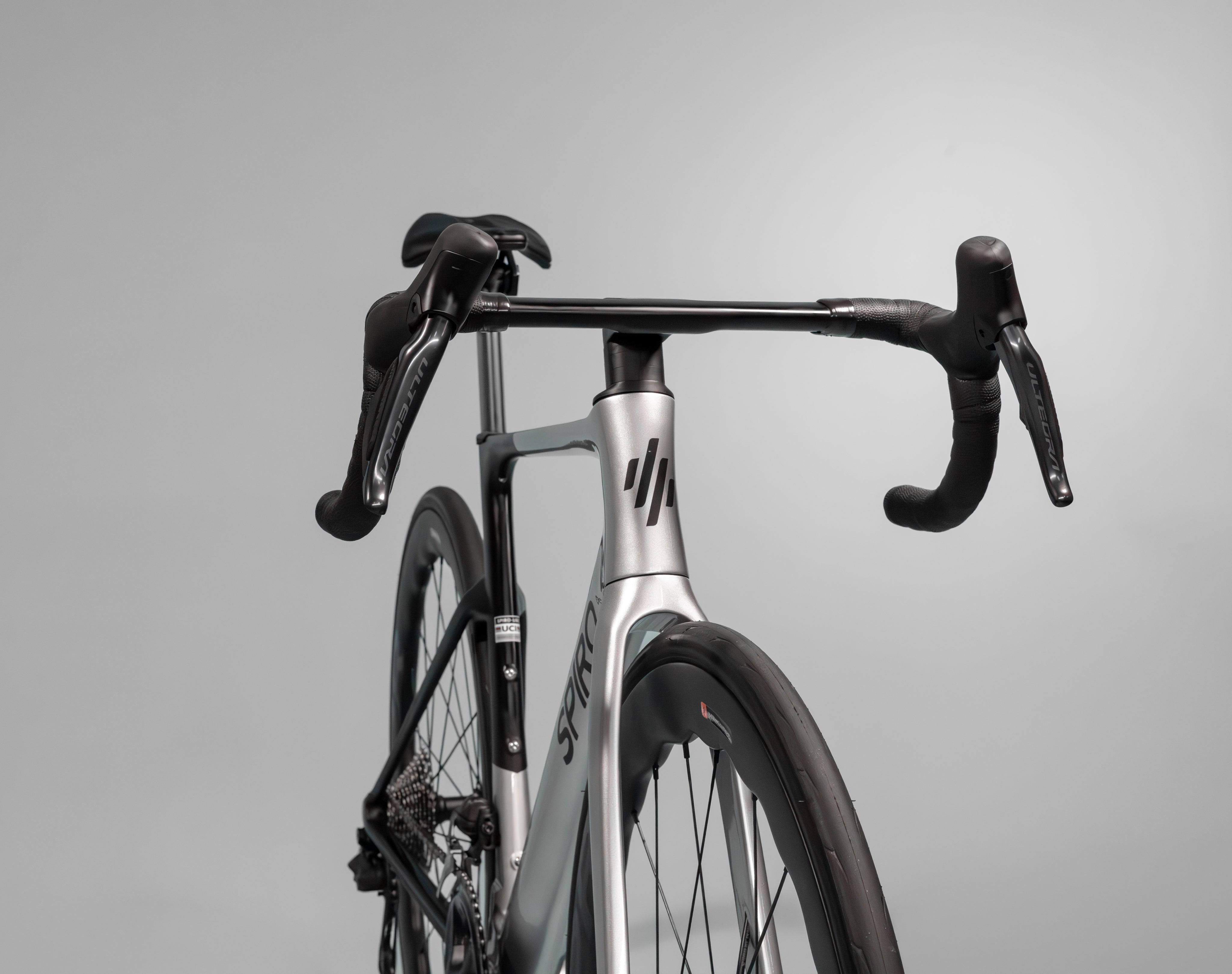 Bicicleta de ruta LEGEND SL en carbono Ultegra DI2