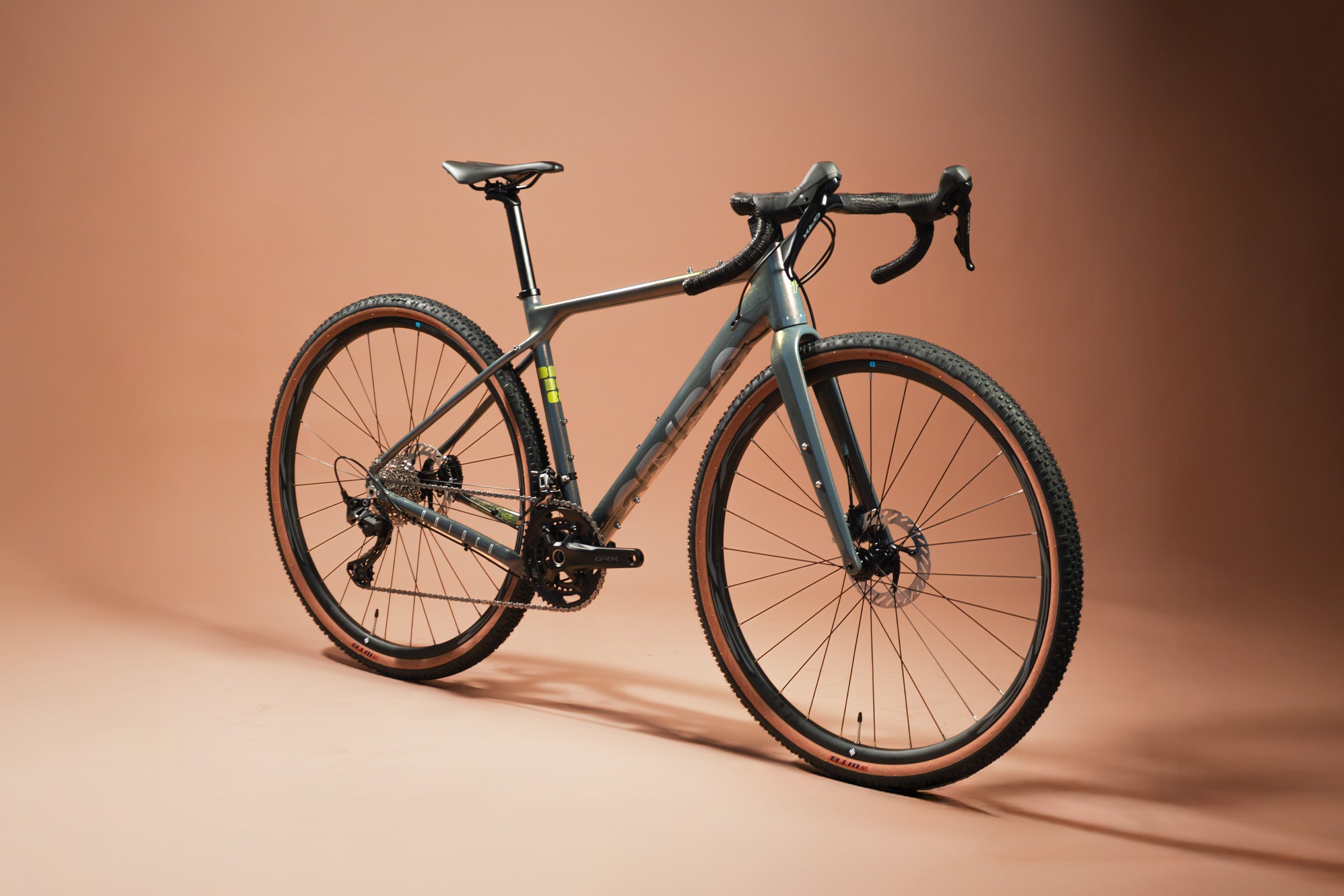 Bicicleta de gravel en aluminio ORIGEN BAMBUCO Grupo Shimano GRX 2x12 velocidades