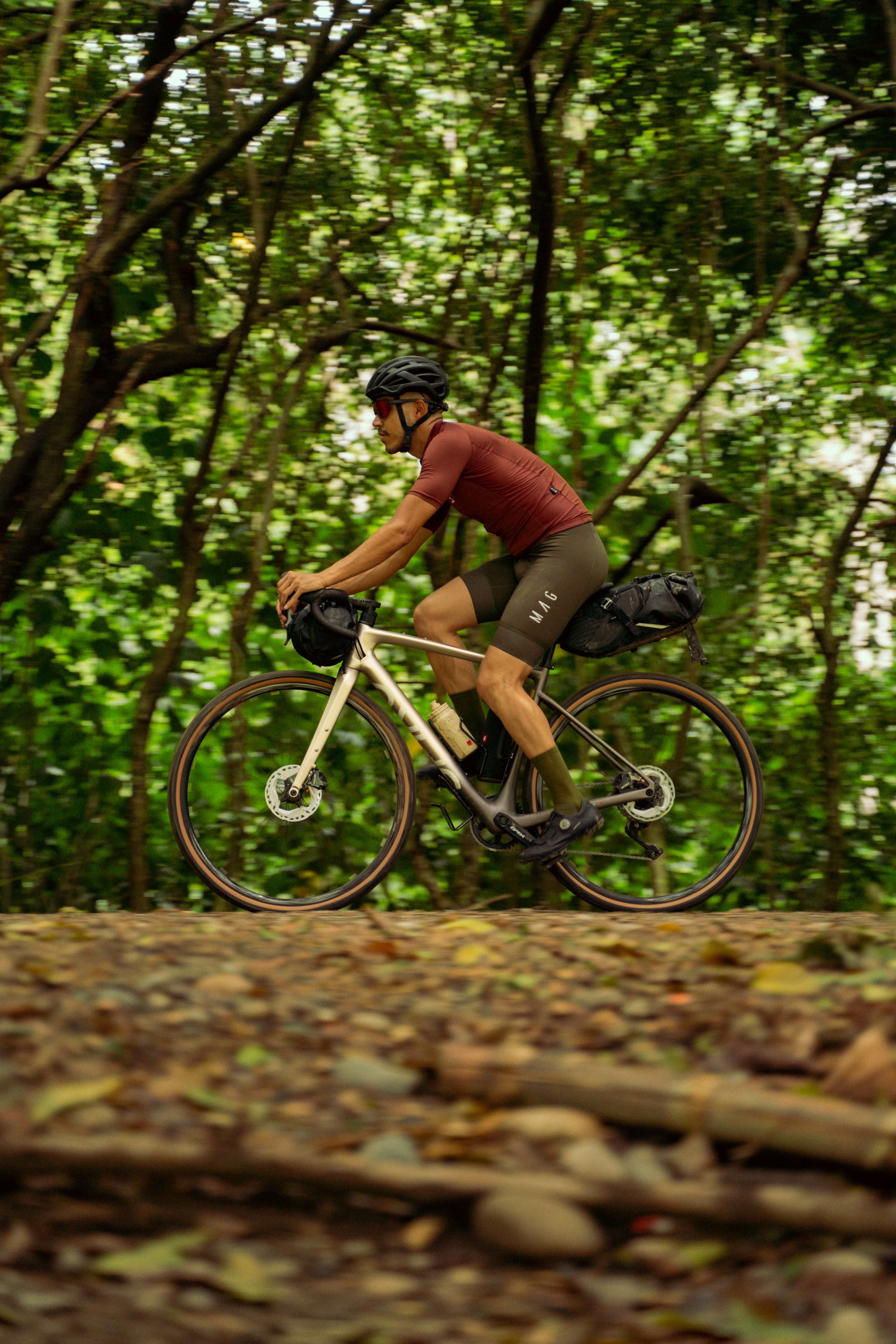 Bicicleta de gravel en carbono ORIGEN CUMBIA CLUB Grupo LTWOO 12 GRT velocidades