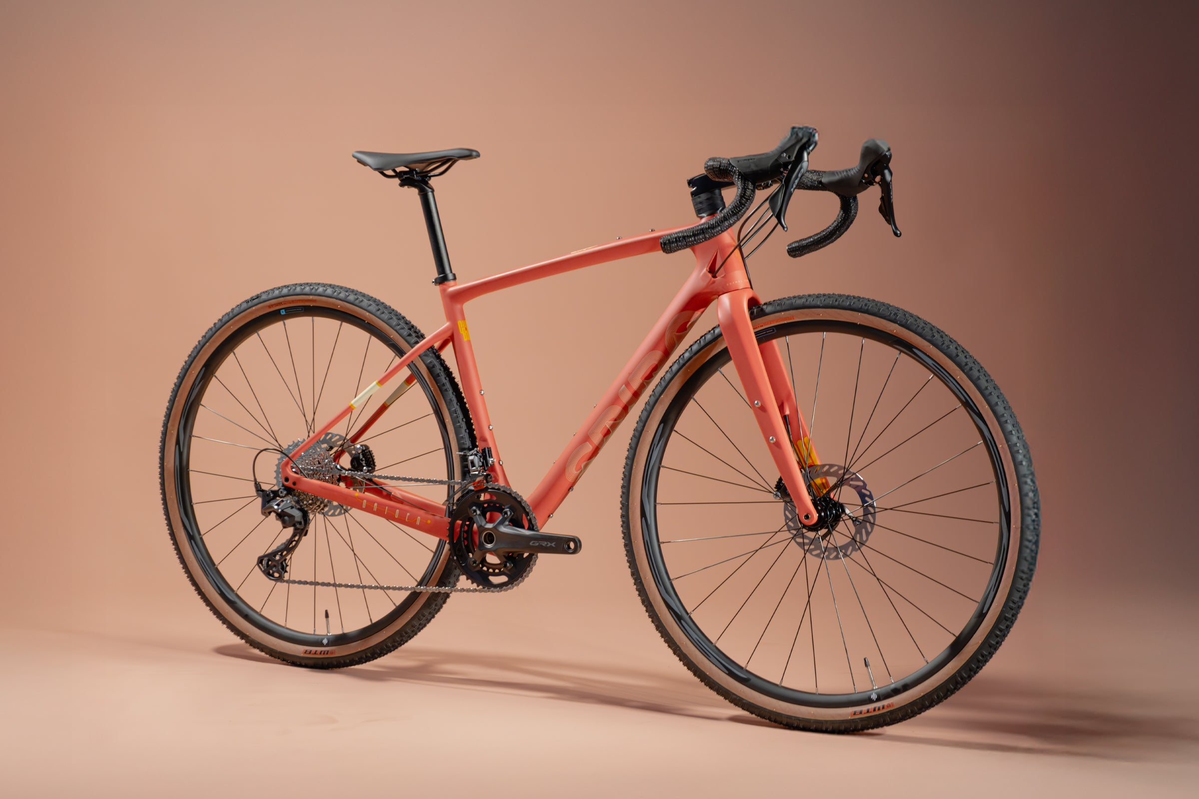 Bicicleta de gravel en carbono ORIGEN CUMBIA ZAPOTE Grupo GRX 2x12 velocidades