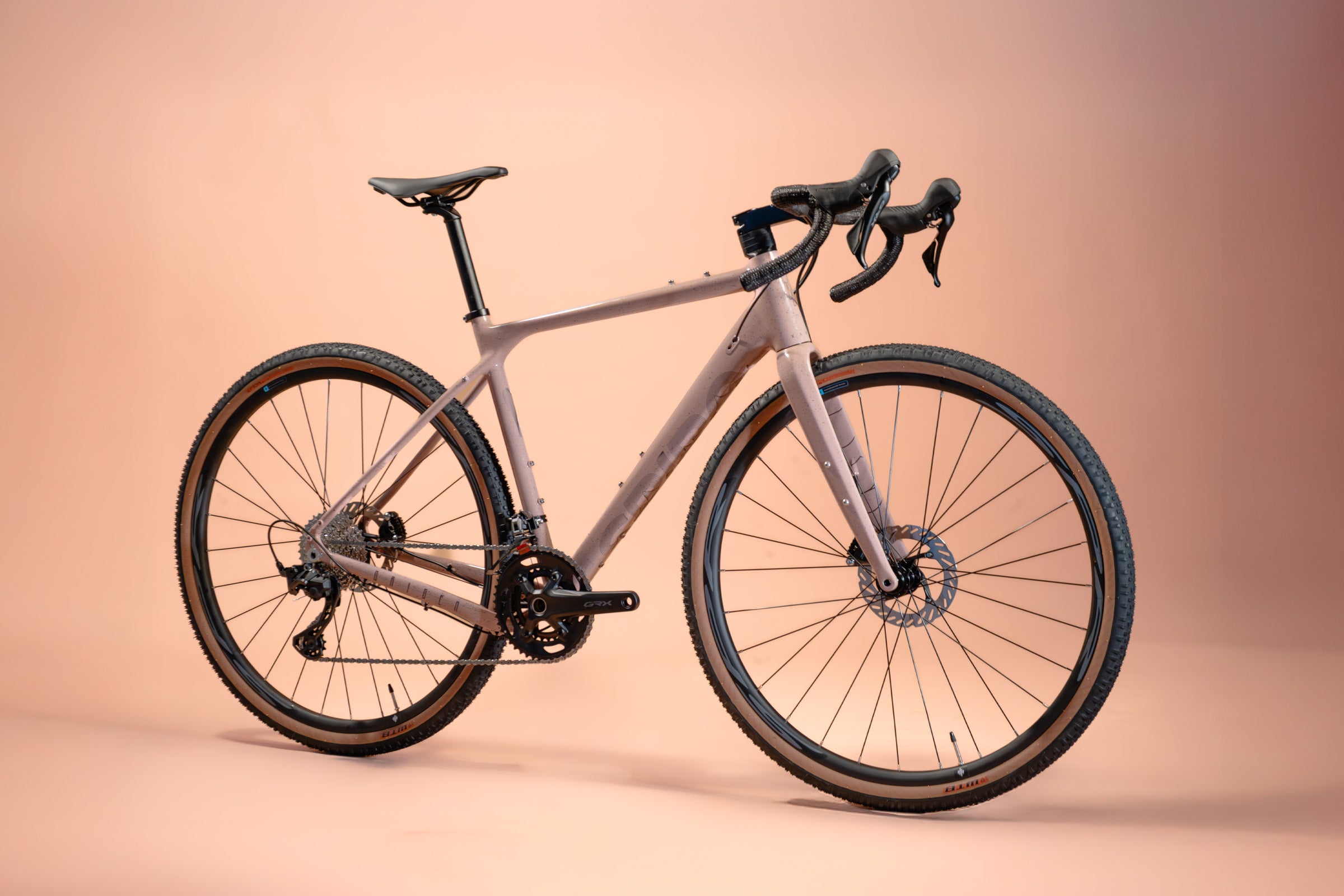 Bicicleta de gravel en aluminio ORIGEN JOROPO Grupo Shimano GRX 2x12 velocidades