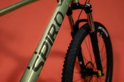 Bicicleta de MTB en aluminio GAIA BAUDÓ Grupo Shimano Cues 11 velocidades