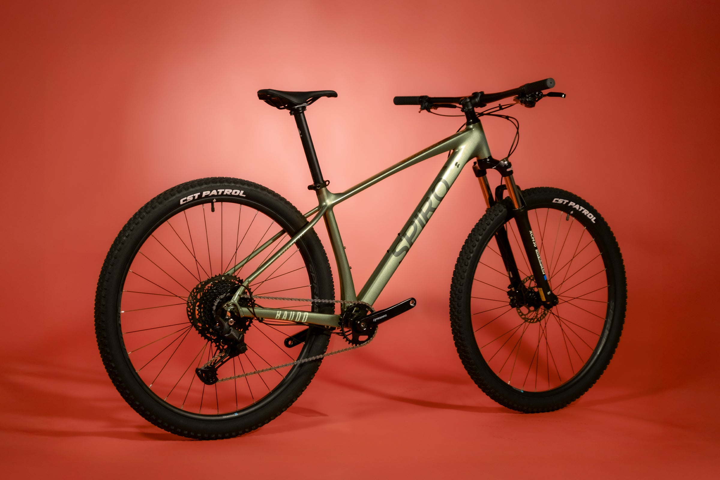 Bicicleta de MTB en aluminio GAIA BAUDÓ Grupo Shimano Cues 11 velocidades