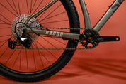 Bicicleta de MTB en aluminio GAIA BAUDÓ Grupo Shimano Deore NS 12 velocidades