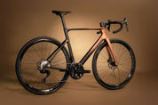 Bicicleta de ruta en carbono LEGEND BALAY Grupo Shimano 105 DI2 12 velocidades