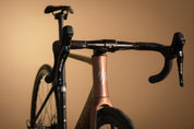 Bicicleta de ruta en carbono LEGEND BALAY Grupo Shimano 105 12 velocidades