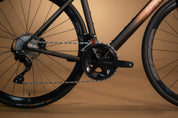 Bicicleta de ruta en carbono LEGEND BALAY Grupo Shimano 105 12 velocidades