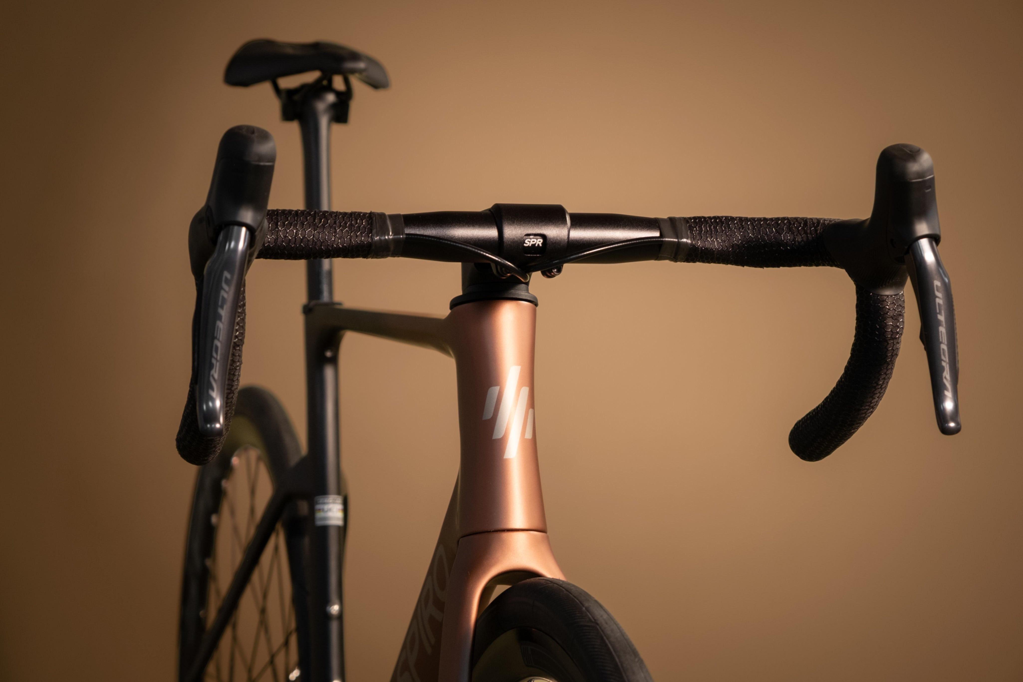Bicicleta de ruta en carbono LEGEND BALAY Grupo Ultegra DI2 12 velocidades