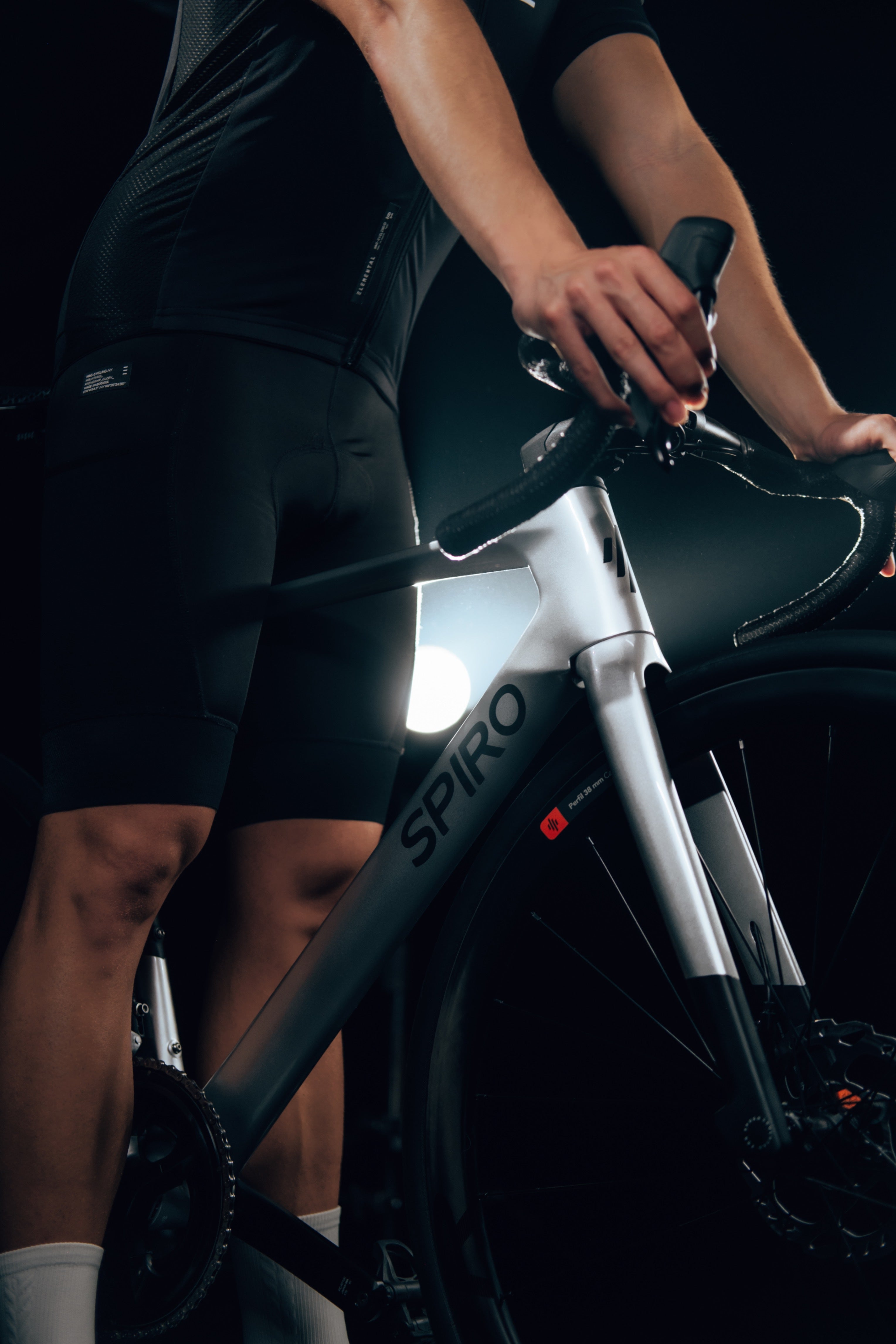 Bicicleta de ruta en carbono LEGEND TUMBAGA Grupo Ultegra DI2 12 velocidades